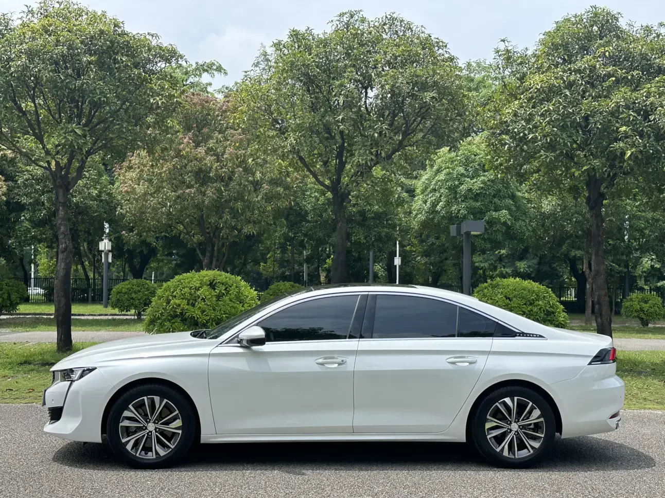 Peugeot 508L
