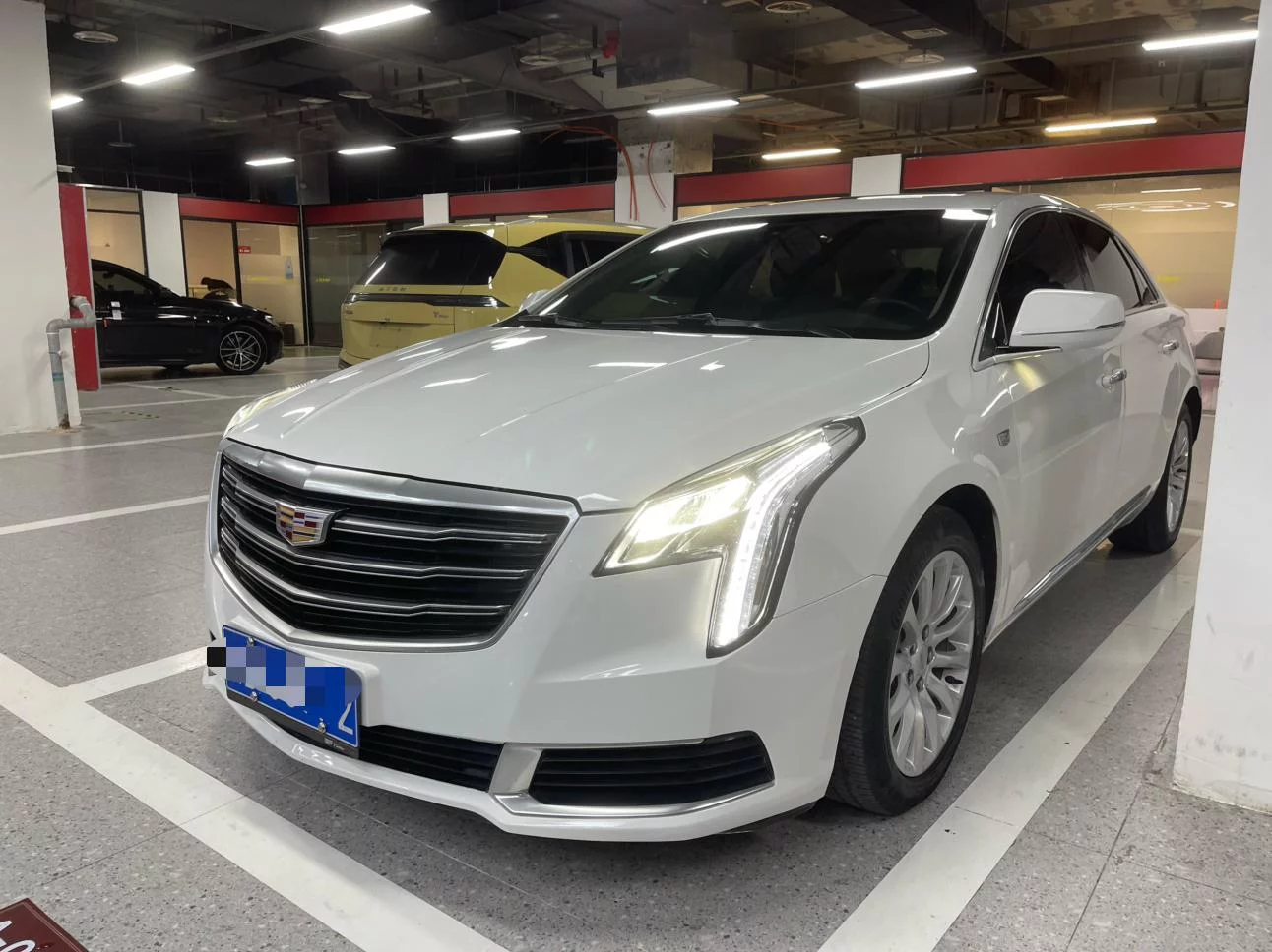 Cadillac XTS  из Китая