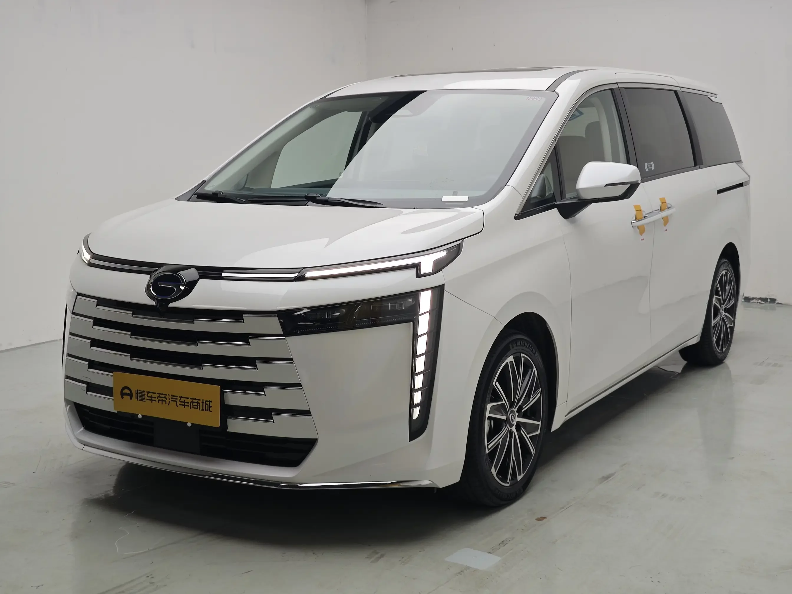 GAC Trumpchi E8  из Китая