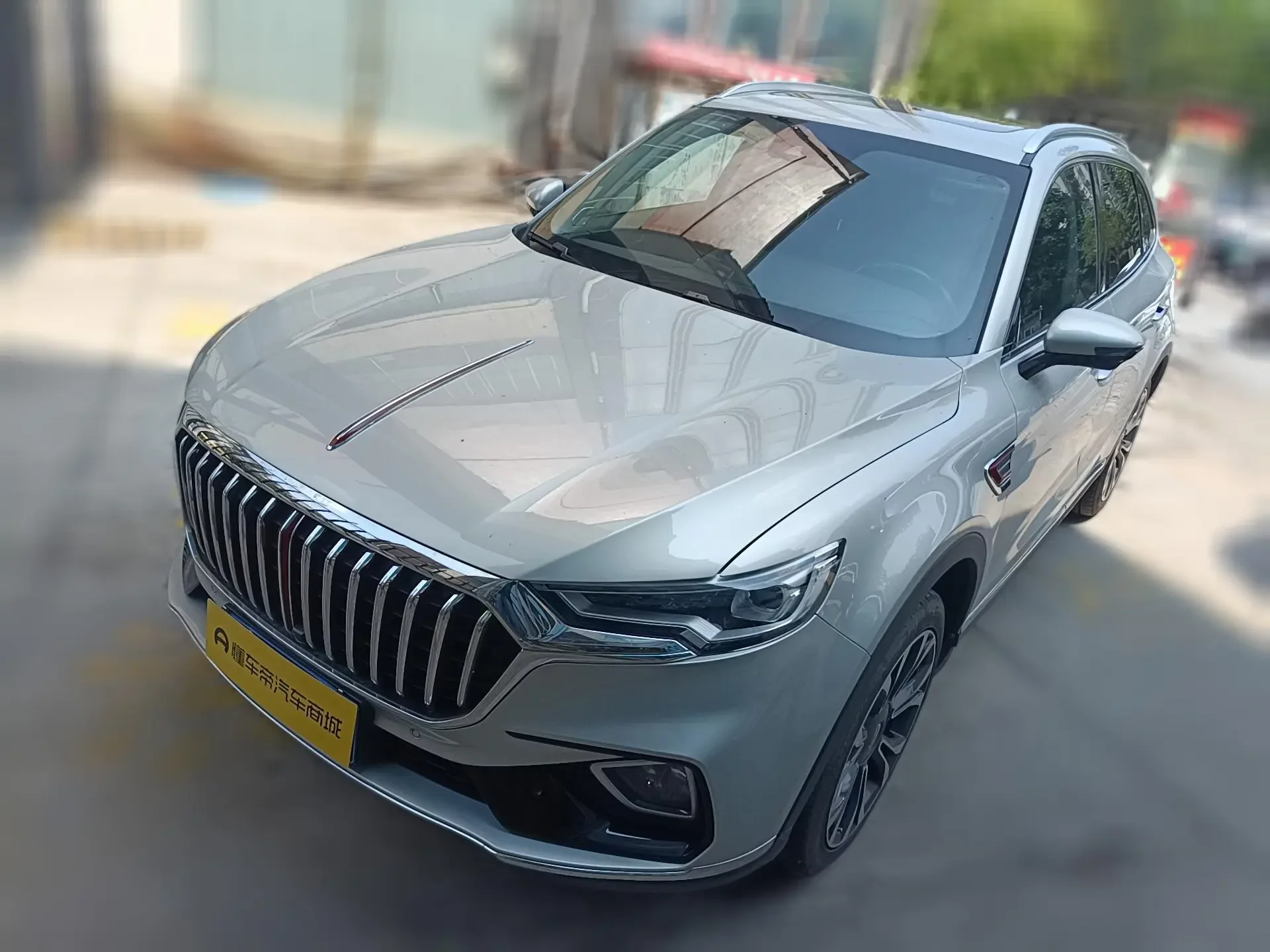 Hongqi HS5