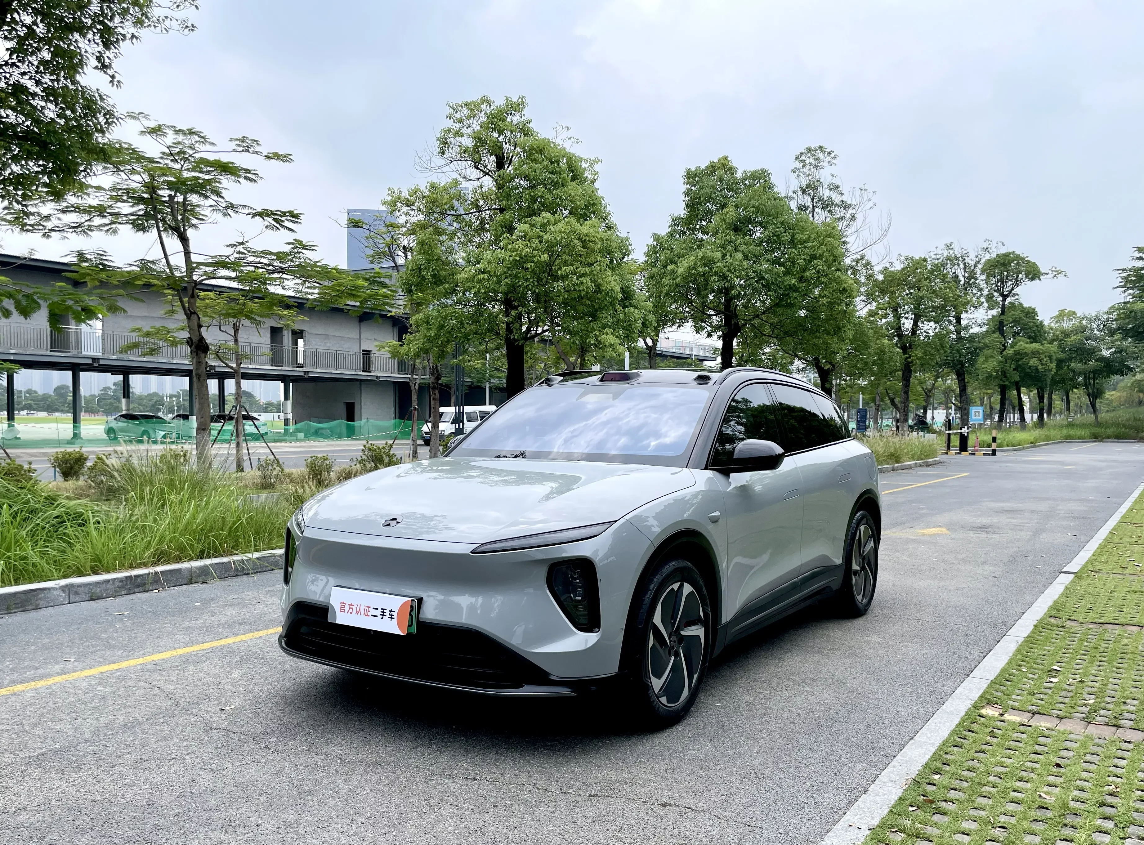 NIO ES6