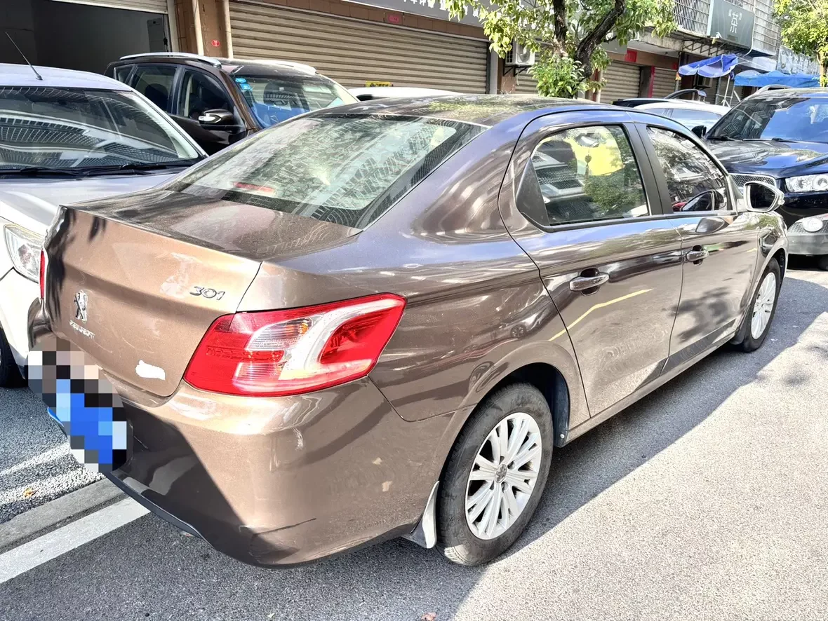 Peugeot 301