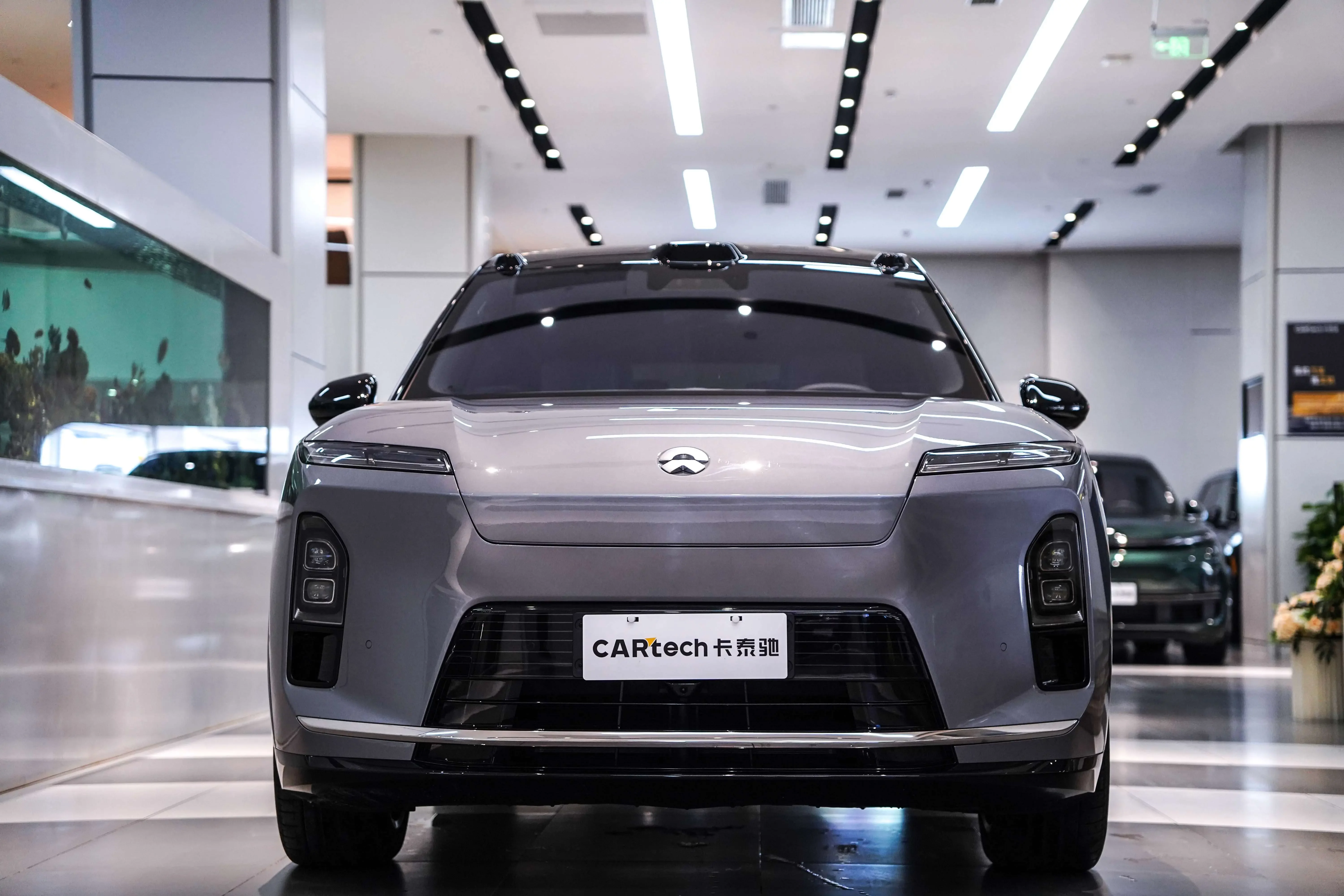 NIO ES8