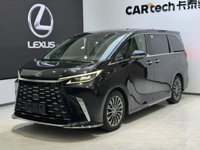 Lexus LM