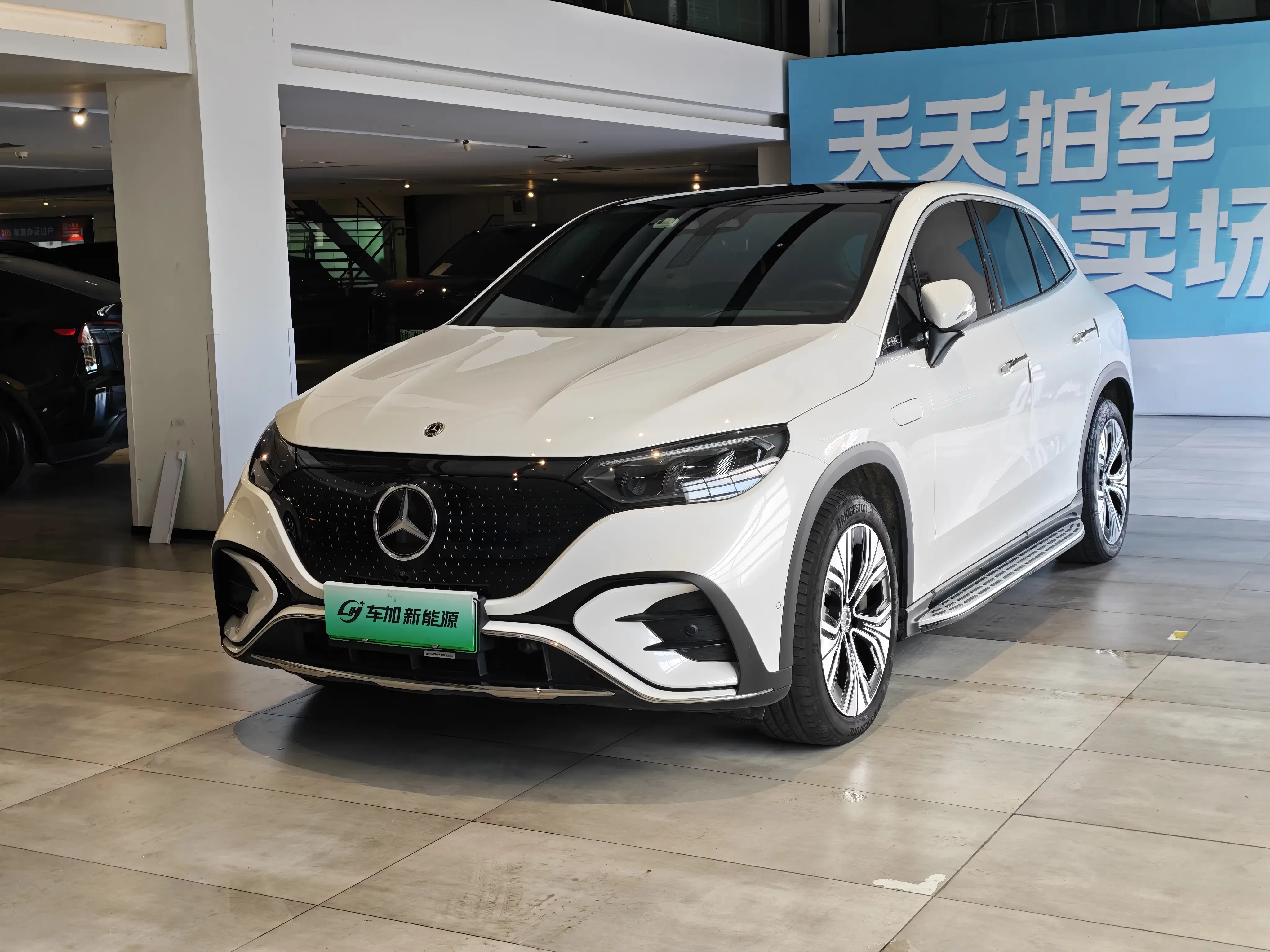 Mercedes-Benz EQE SUV