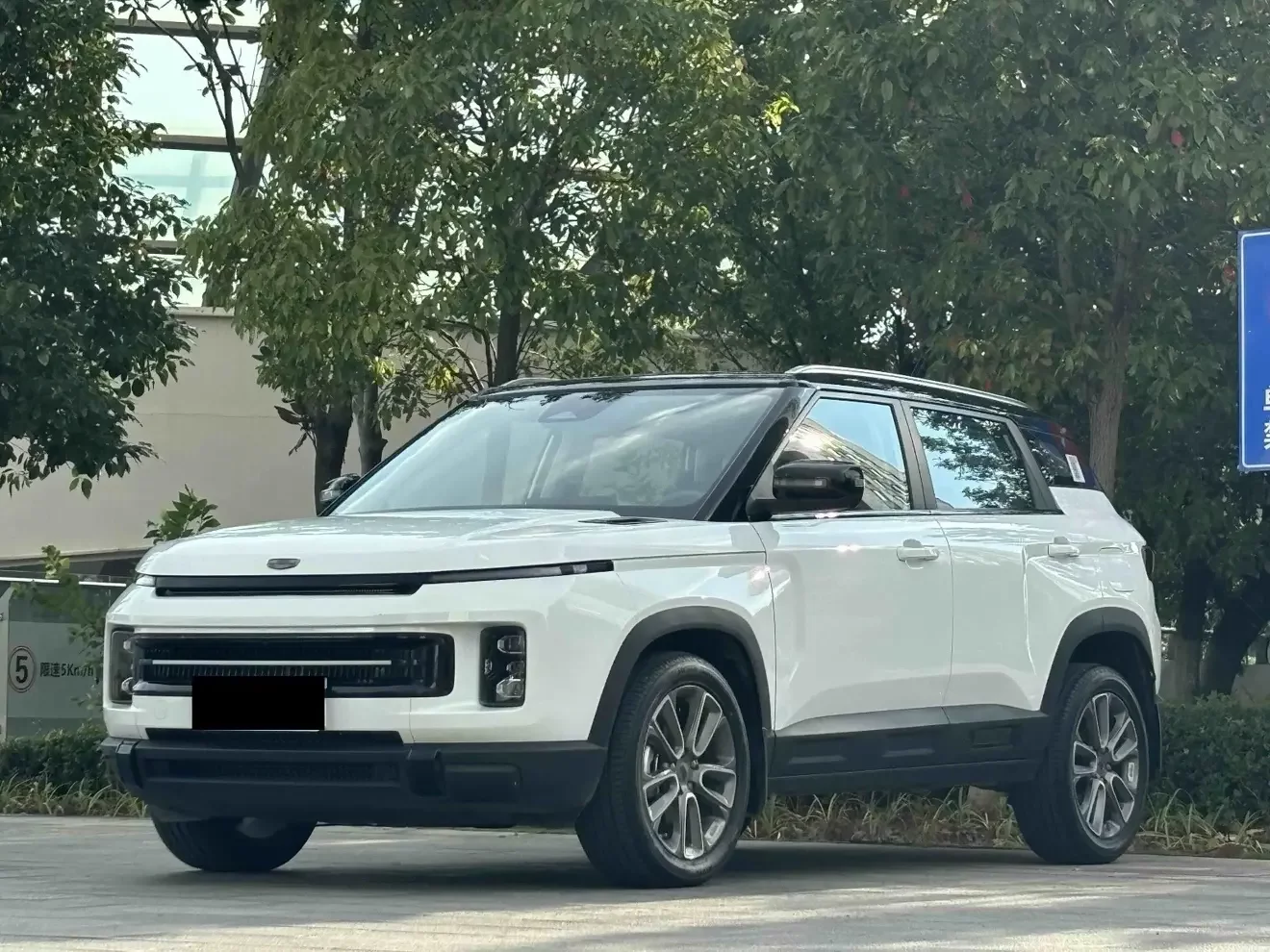 Geely ICON