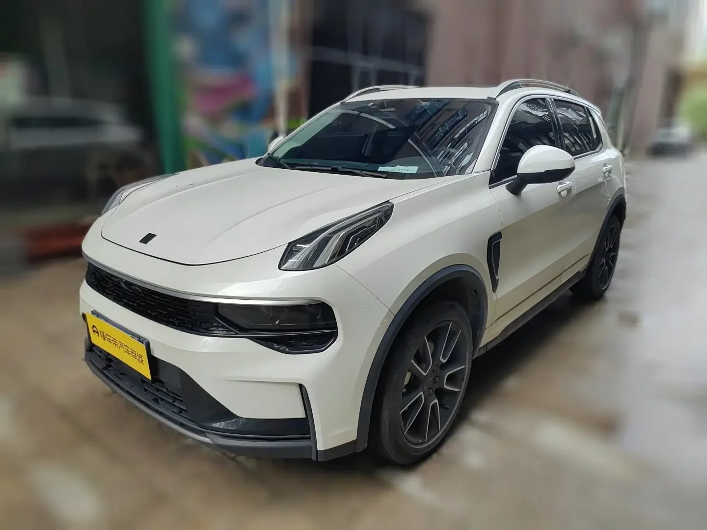 Lynk & Co 01
