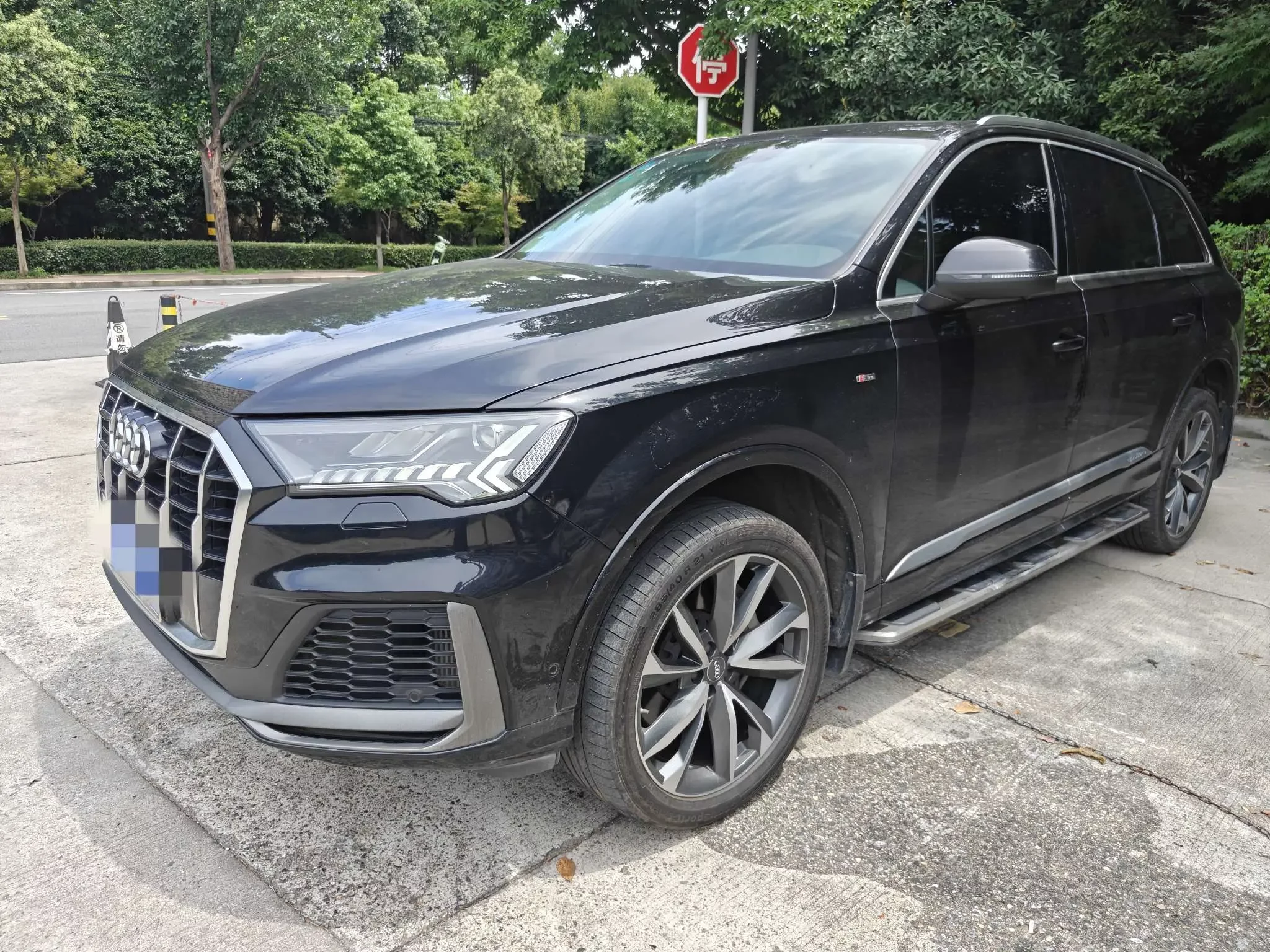 Audi Q7  из Китая
