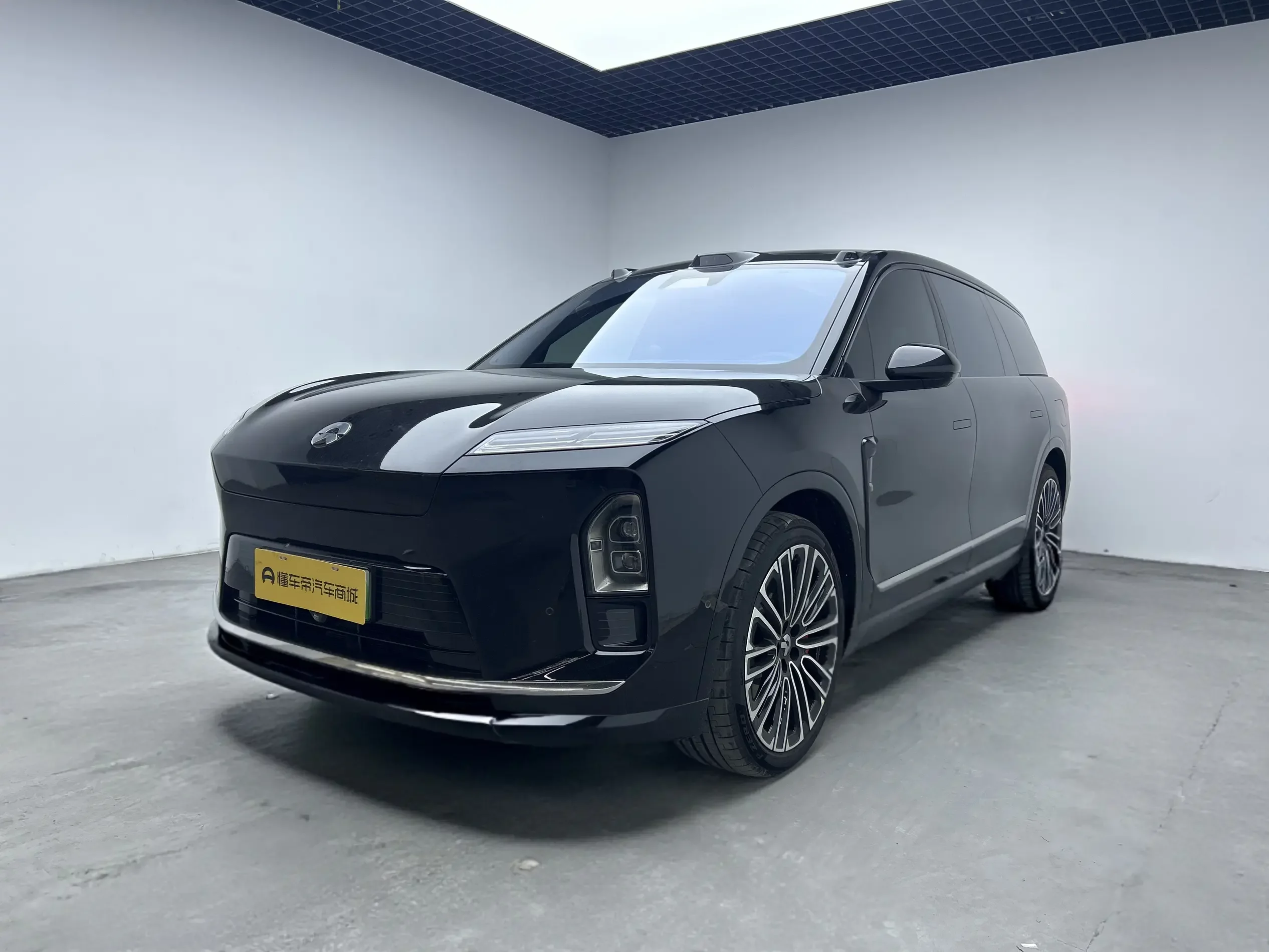 NIO ES8