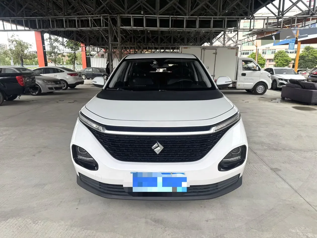 Baojun RM-5  из Китая