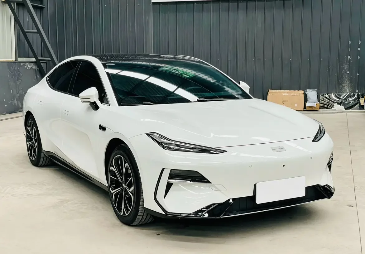 Geely Galaxy E8