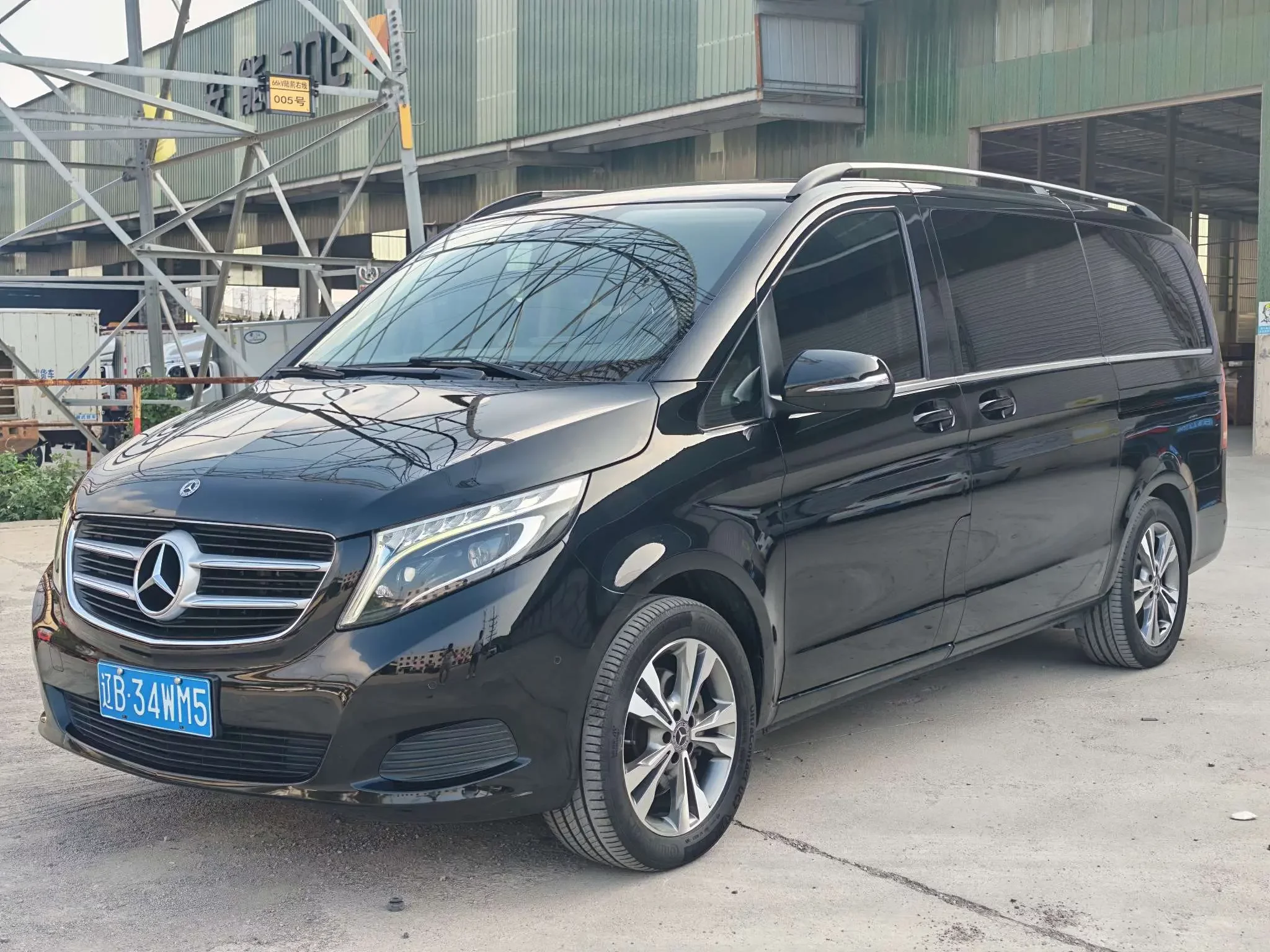 Mercedes-Benz V Class  из Китая