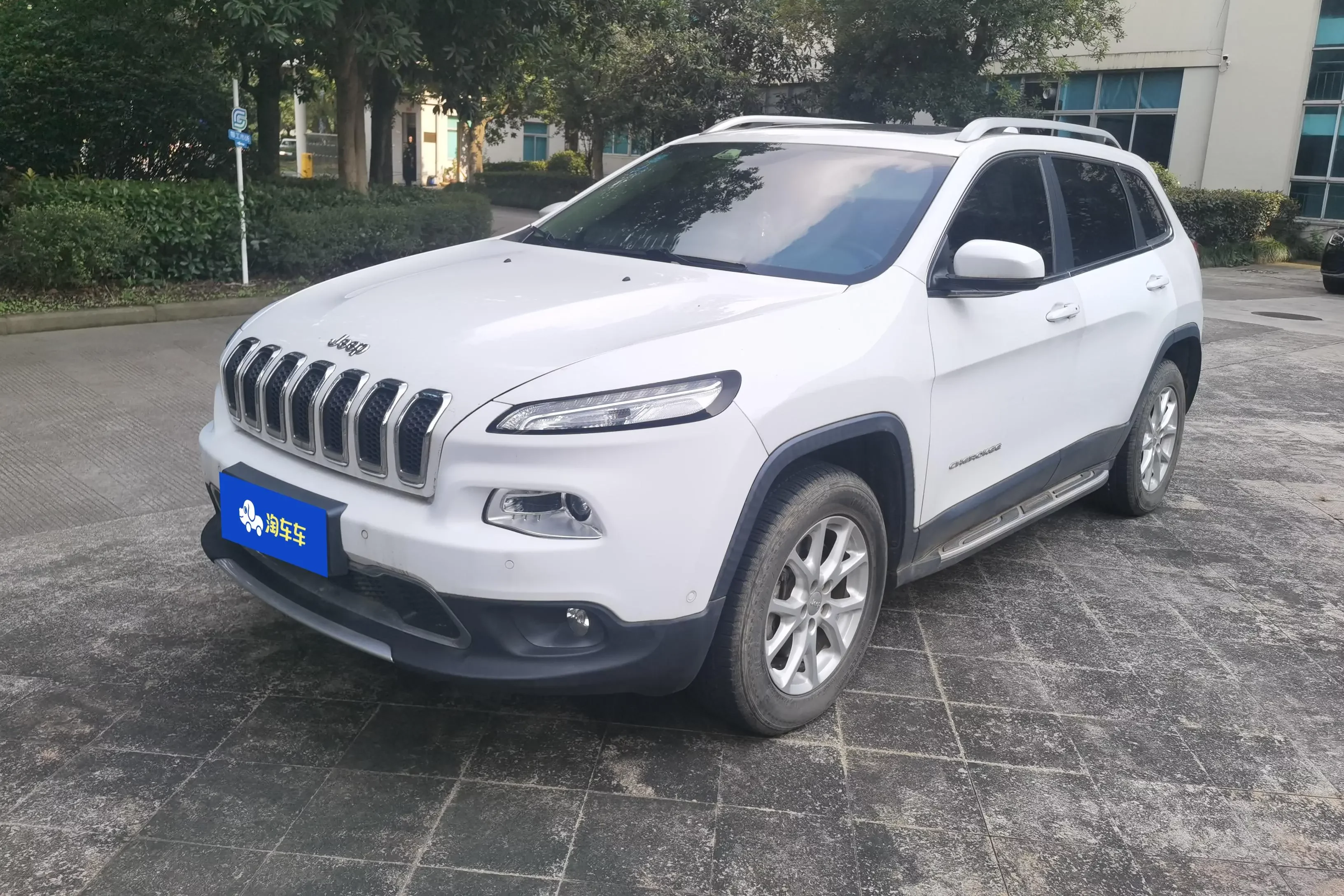 Jeep Cherokee