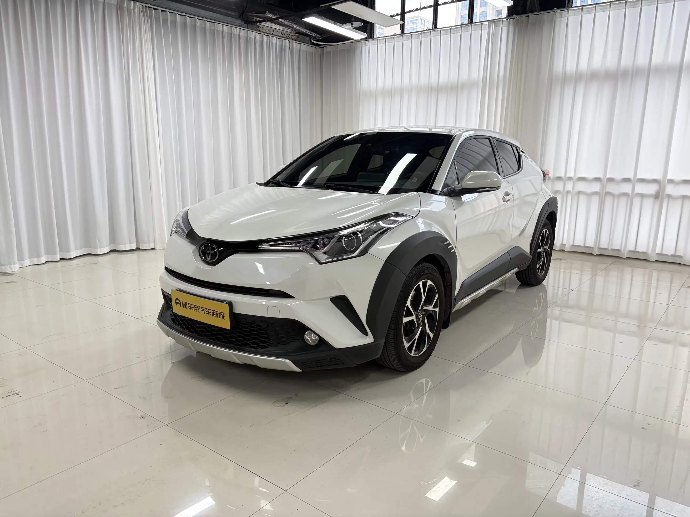 Toyota C-HR  из Китая