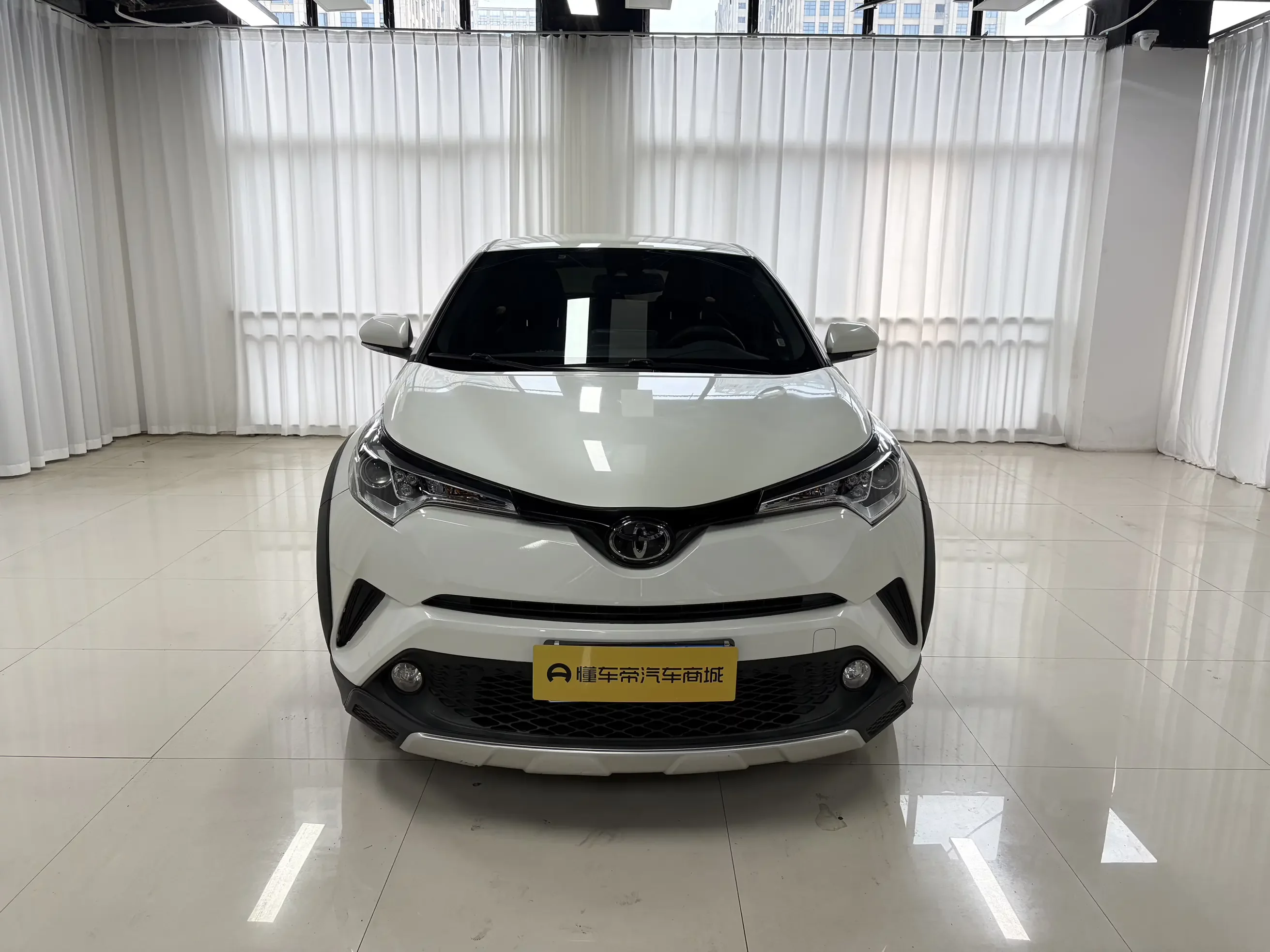 Toyota C-HR  из Китая