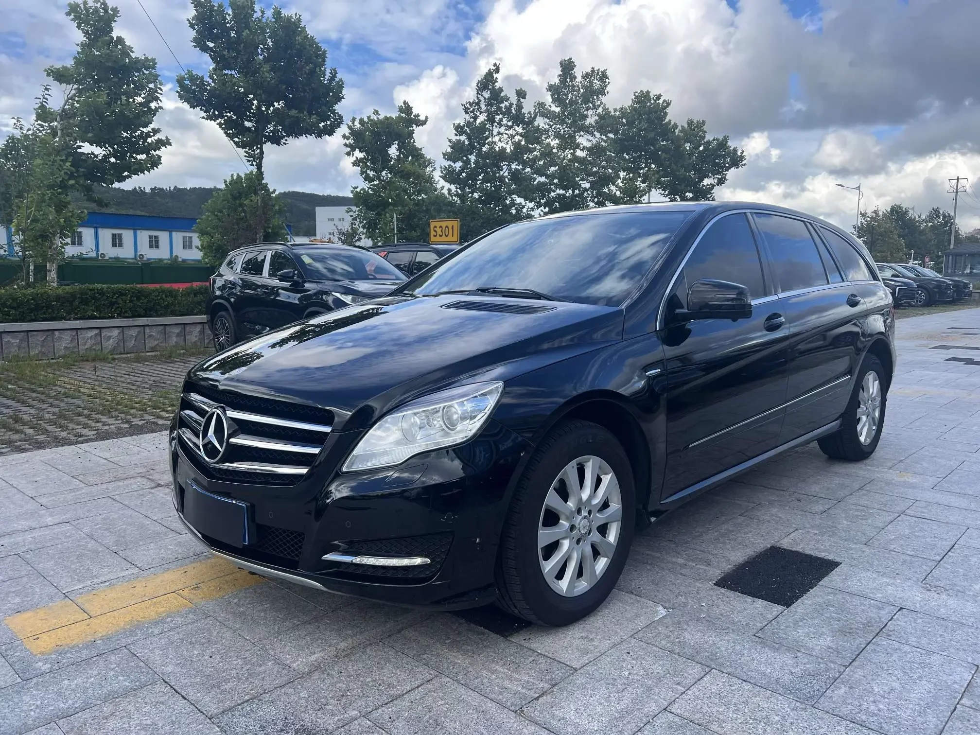 Mercedes-Benz R-Class