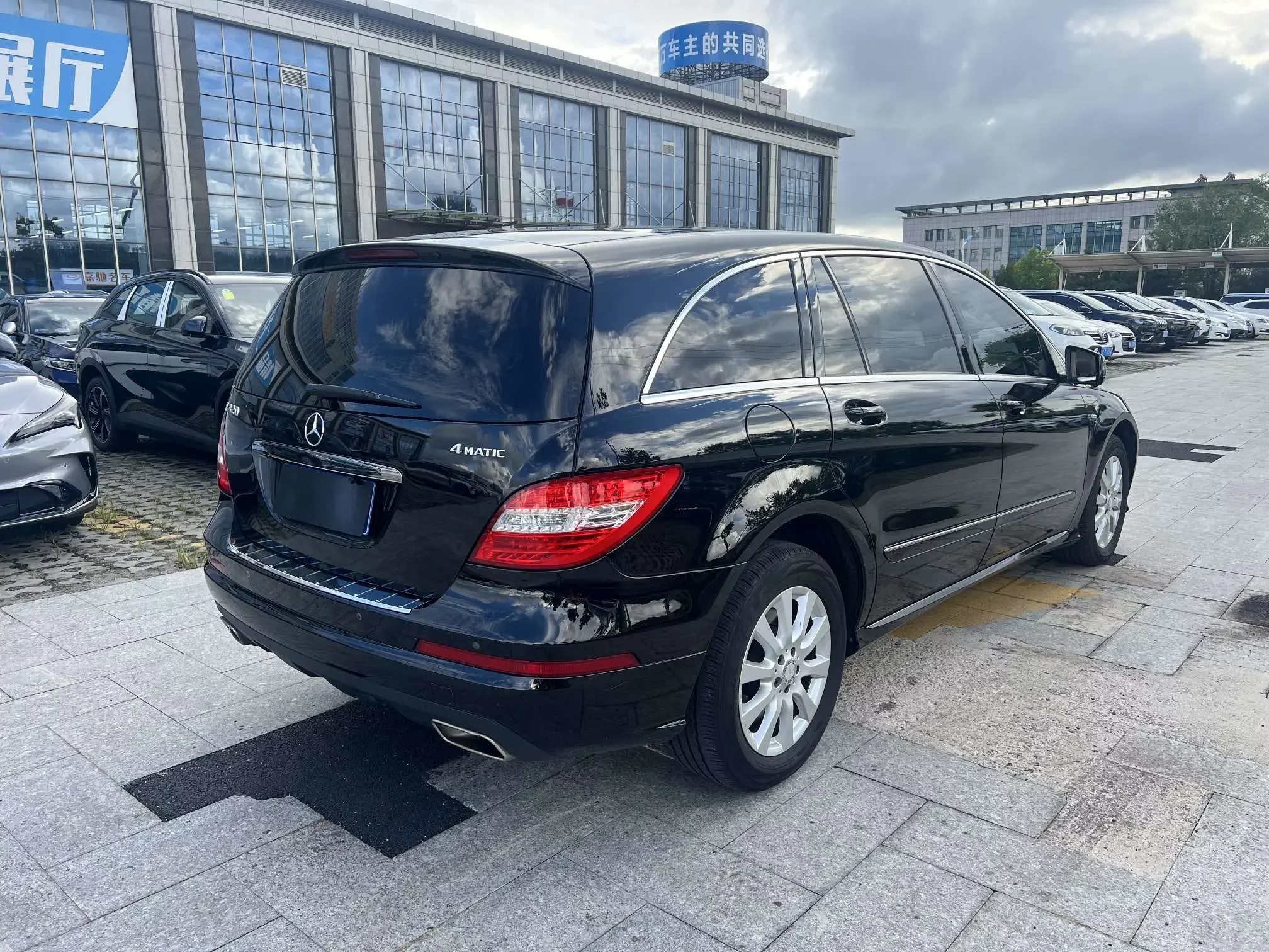 Mercedes-Benz R-Class