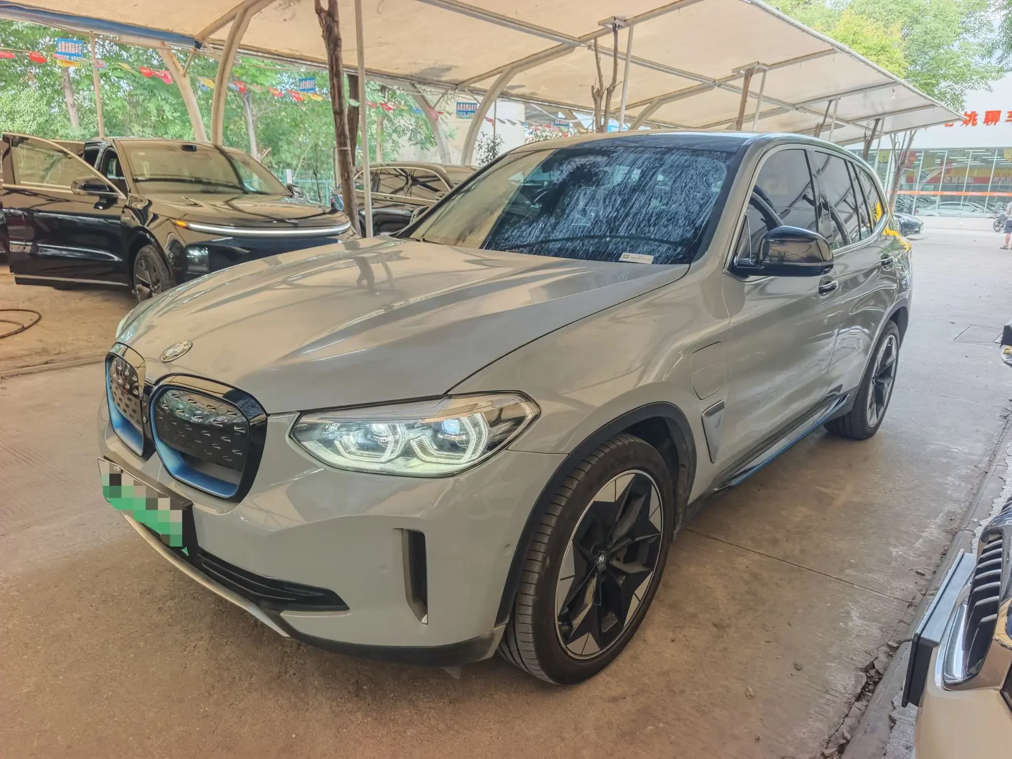 BMW iX3  из Китая