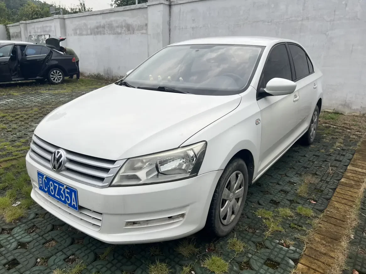 Volkswagen Santana  из Китая