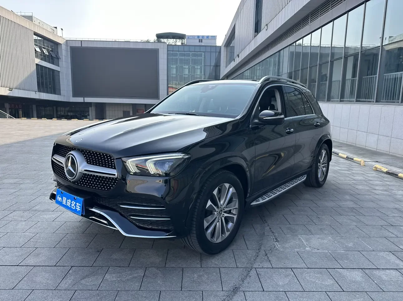 Mercedes-Benz GLE (Imported)