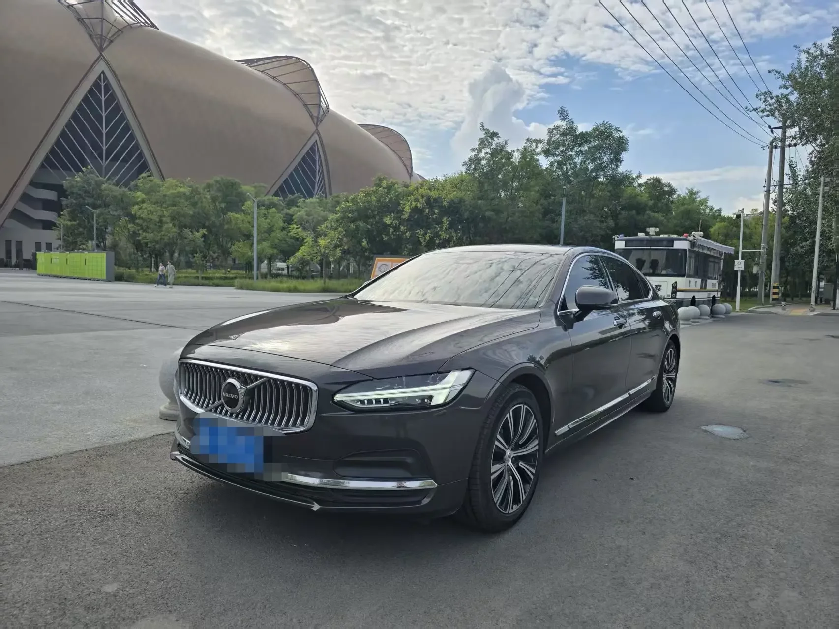 Volvo S90
