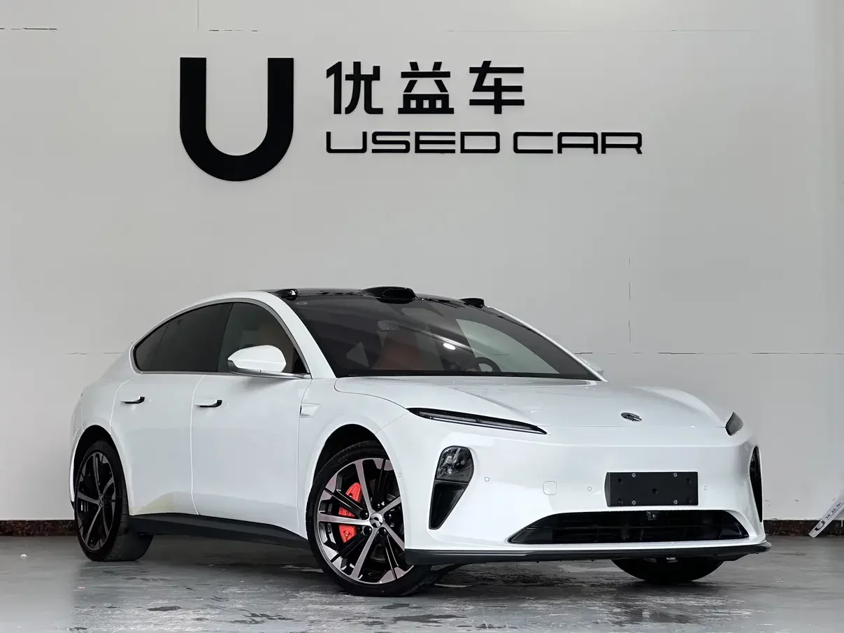 NIO ET5