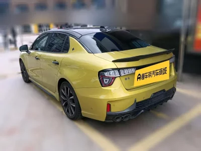 Lynk & Co 03