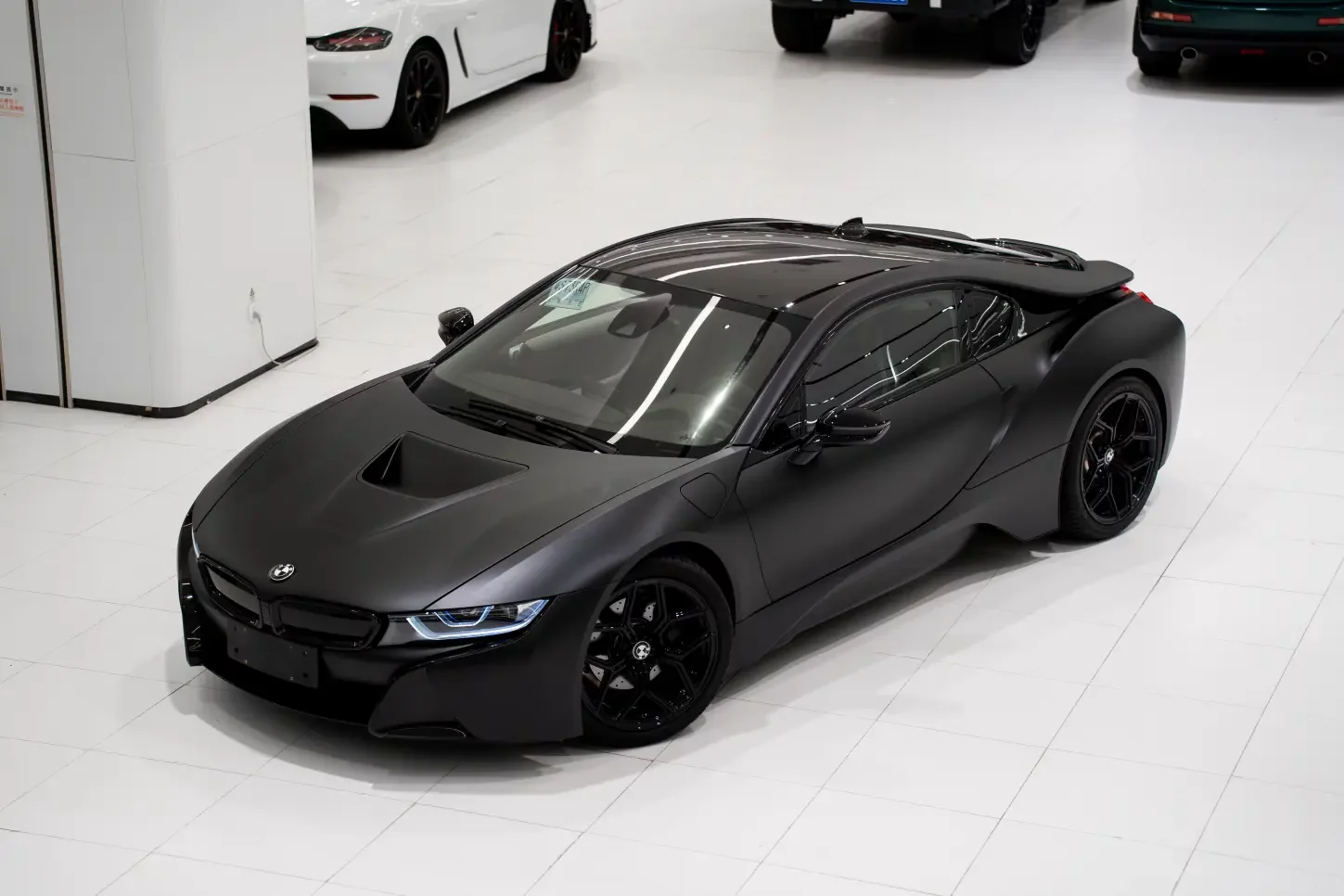 BMW i8