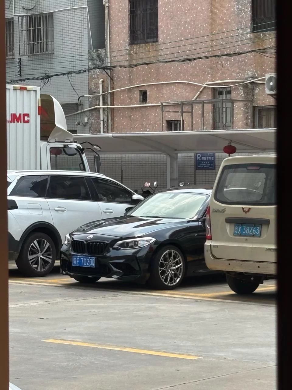 BMW 2 Series  из Китая