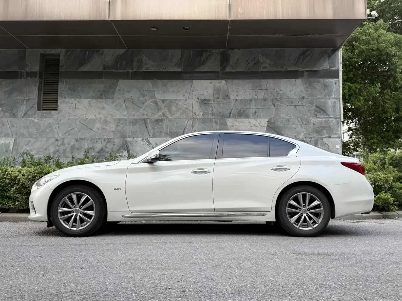 Infiniti Q50L