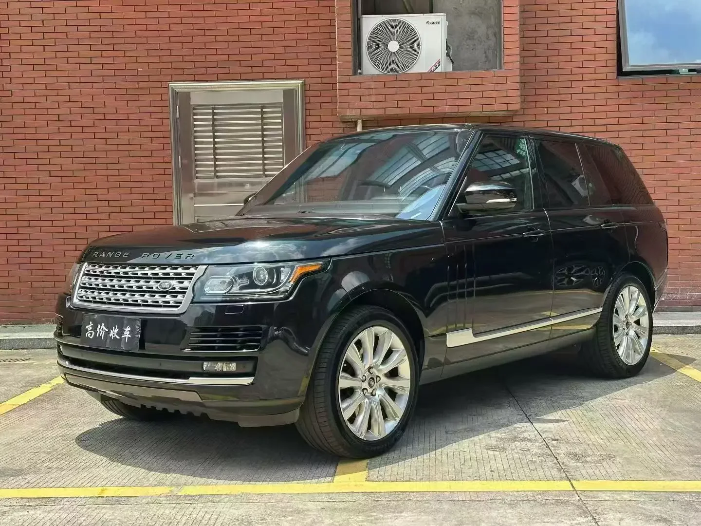 Land Rover range rover