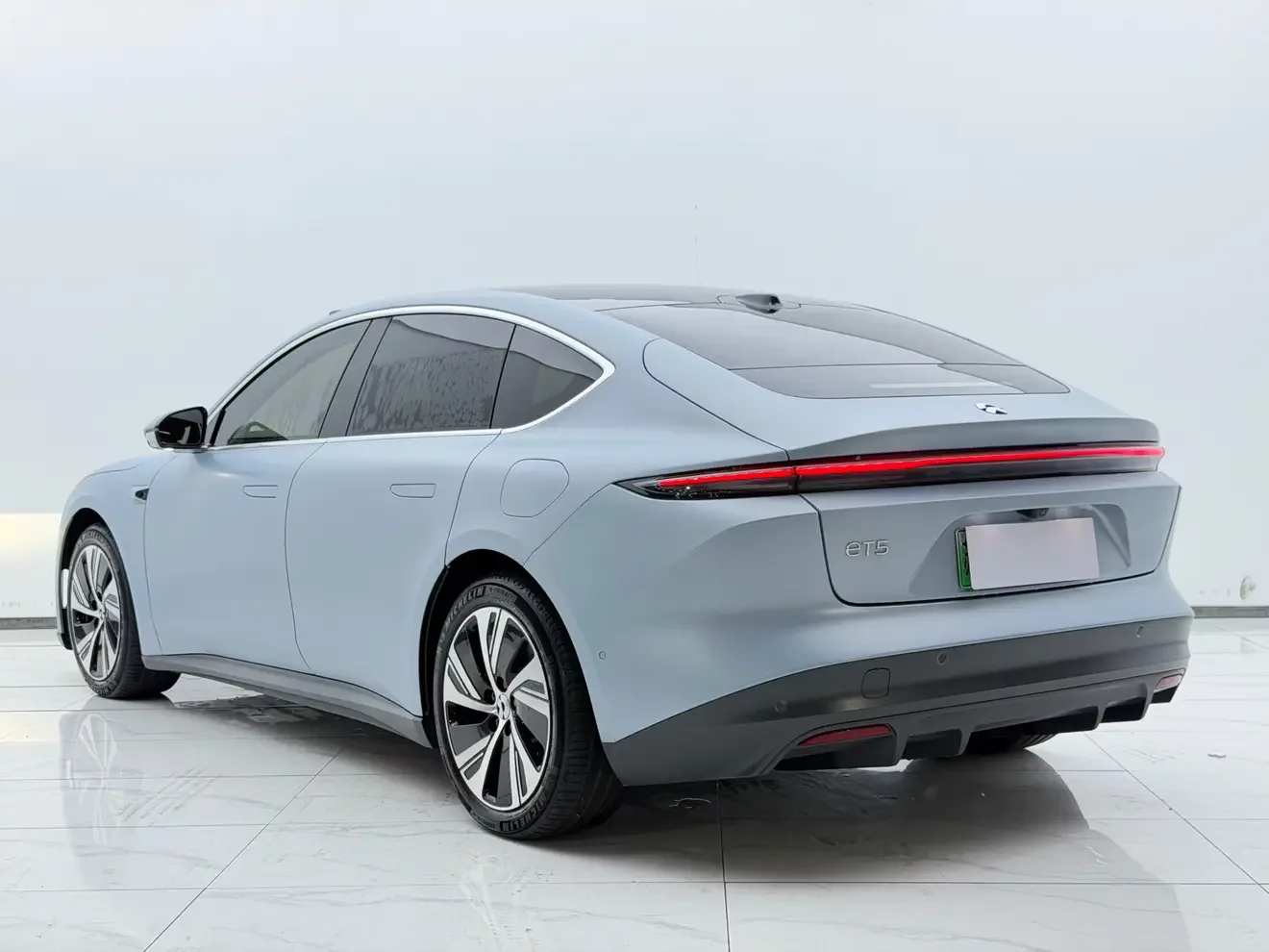 NIO ET5