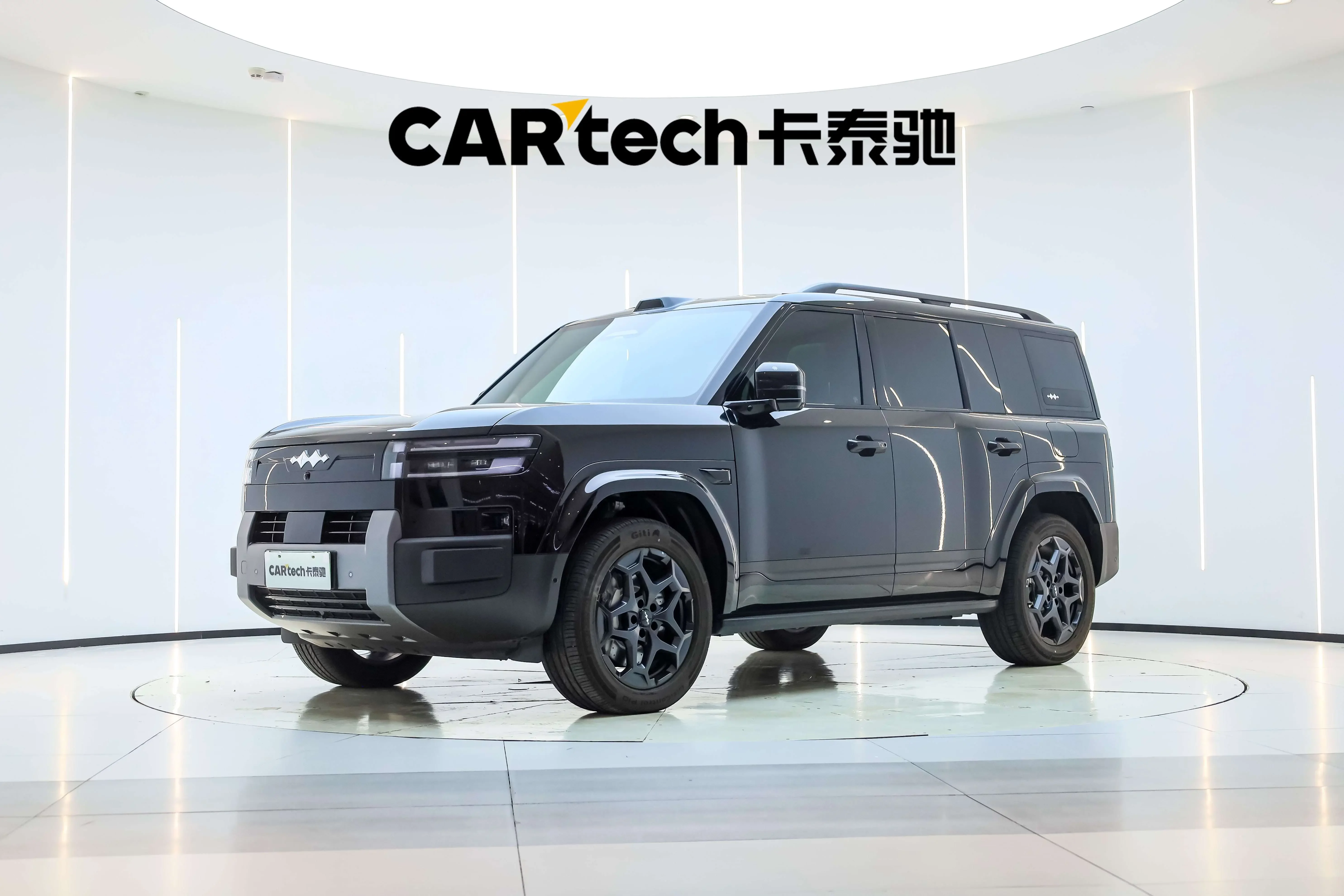 BYD Leopard Titanium 7 PHEV