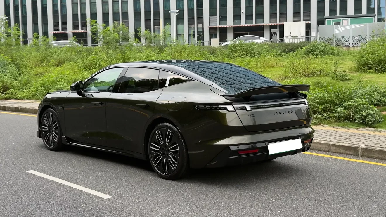 Lynk & Co 10 EM-P