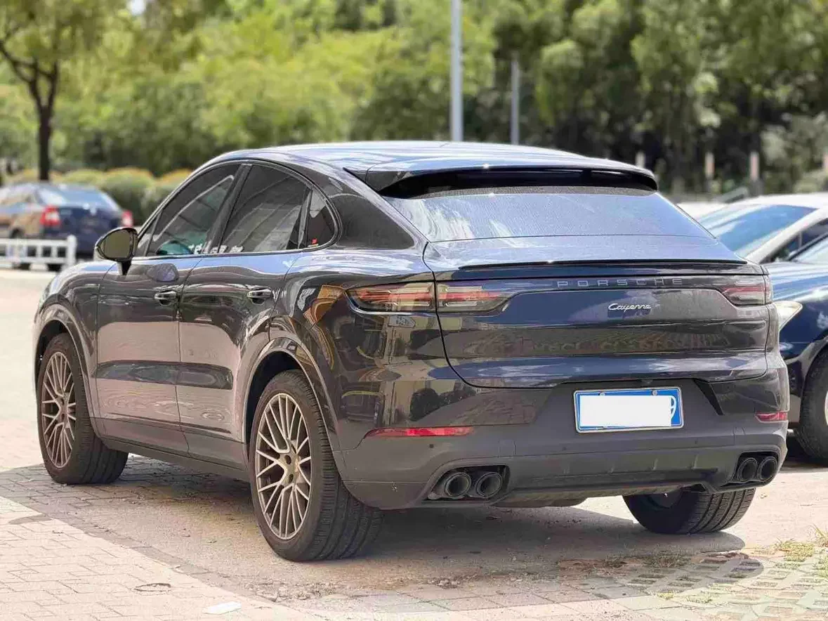 Porsche Cayenne Coupe