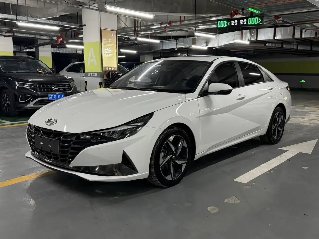Hyundai Elantra