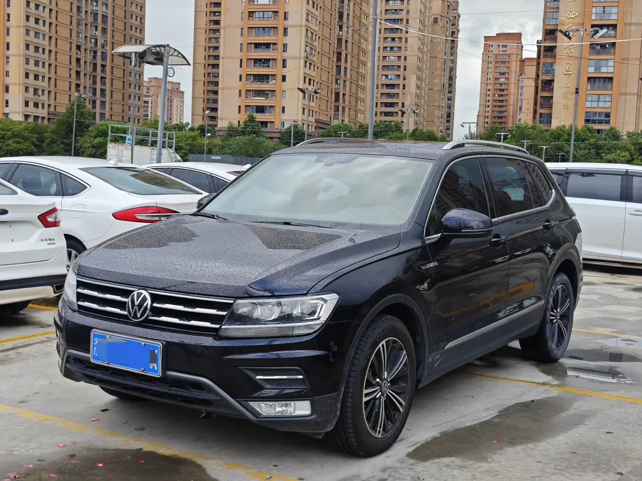 Volkswagen Tiguan L