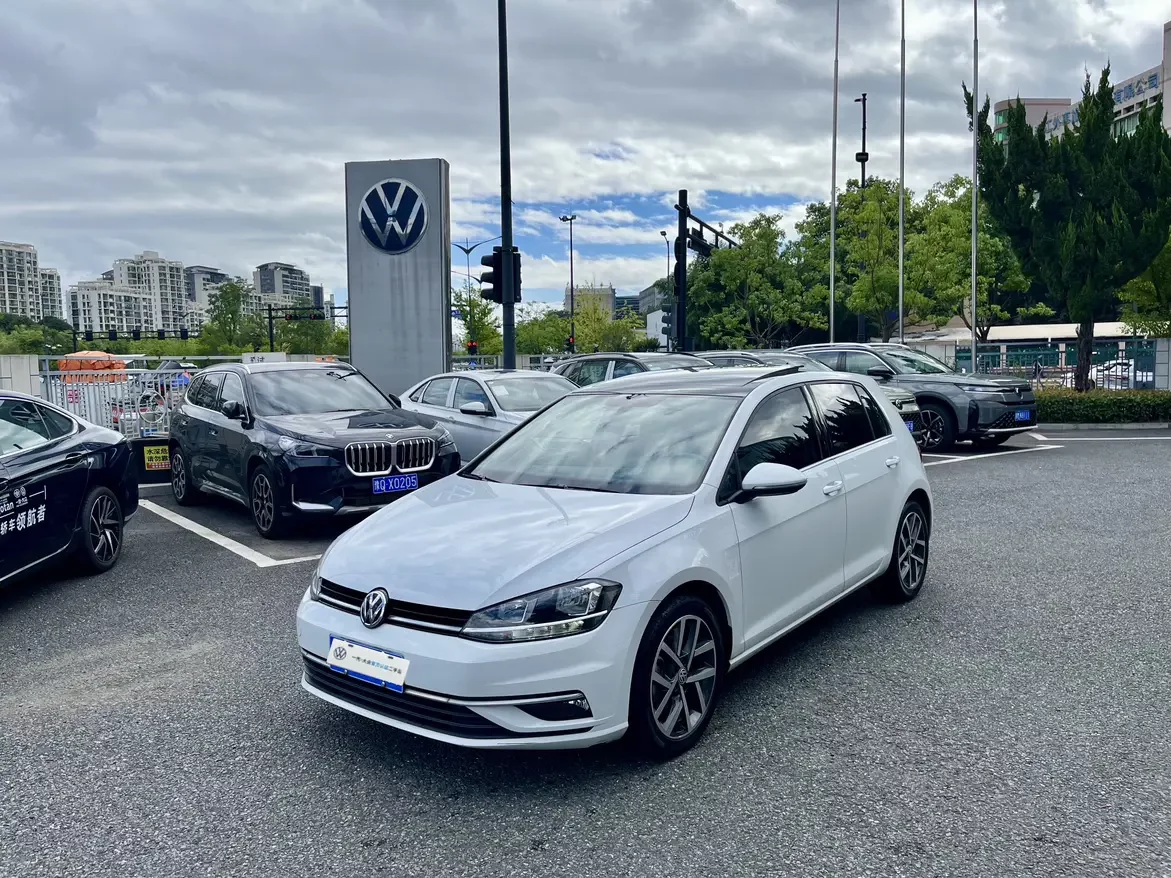 Volkswagen golf