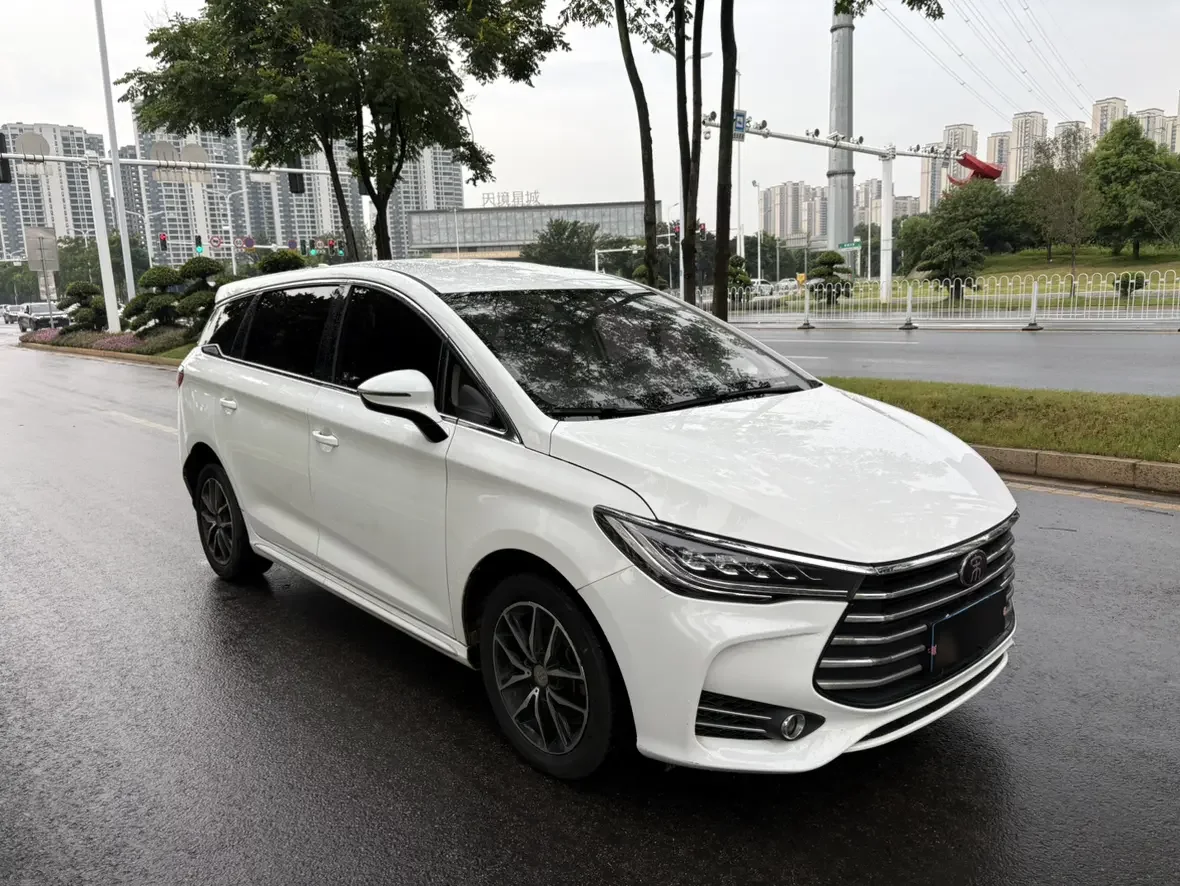 BYD Song MAX