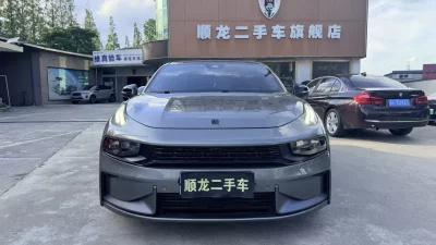 Lynk & Co 03