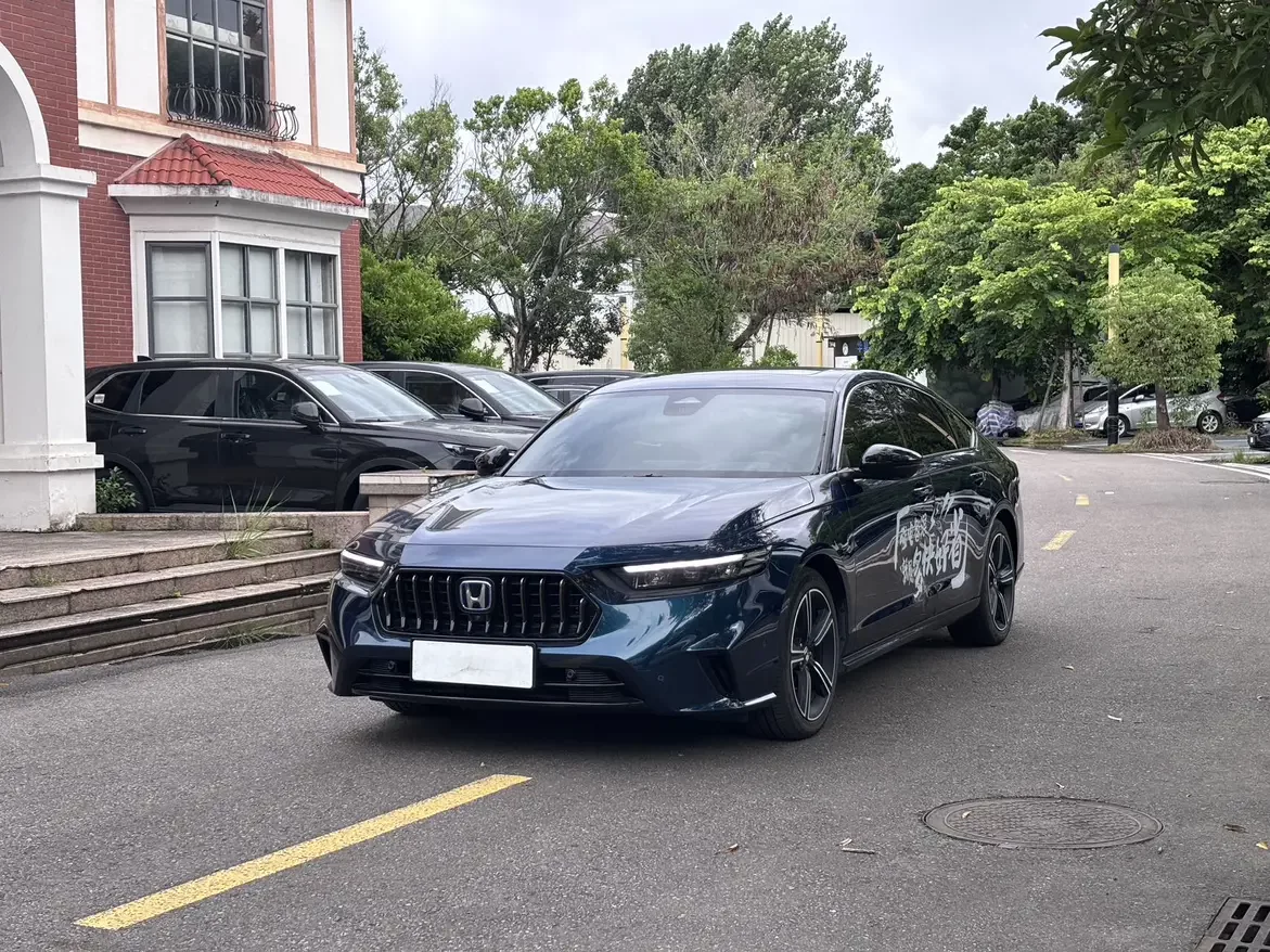 Honda Inspire (PHEV)