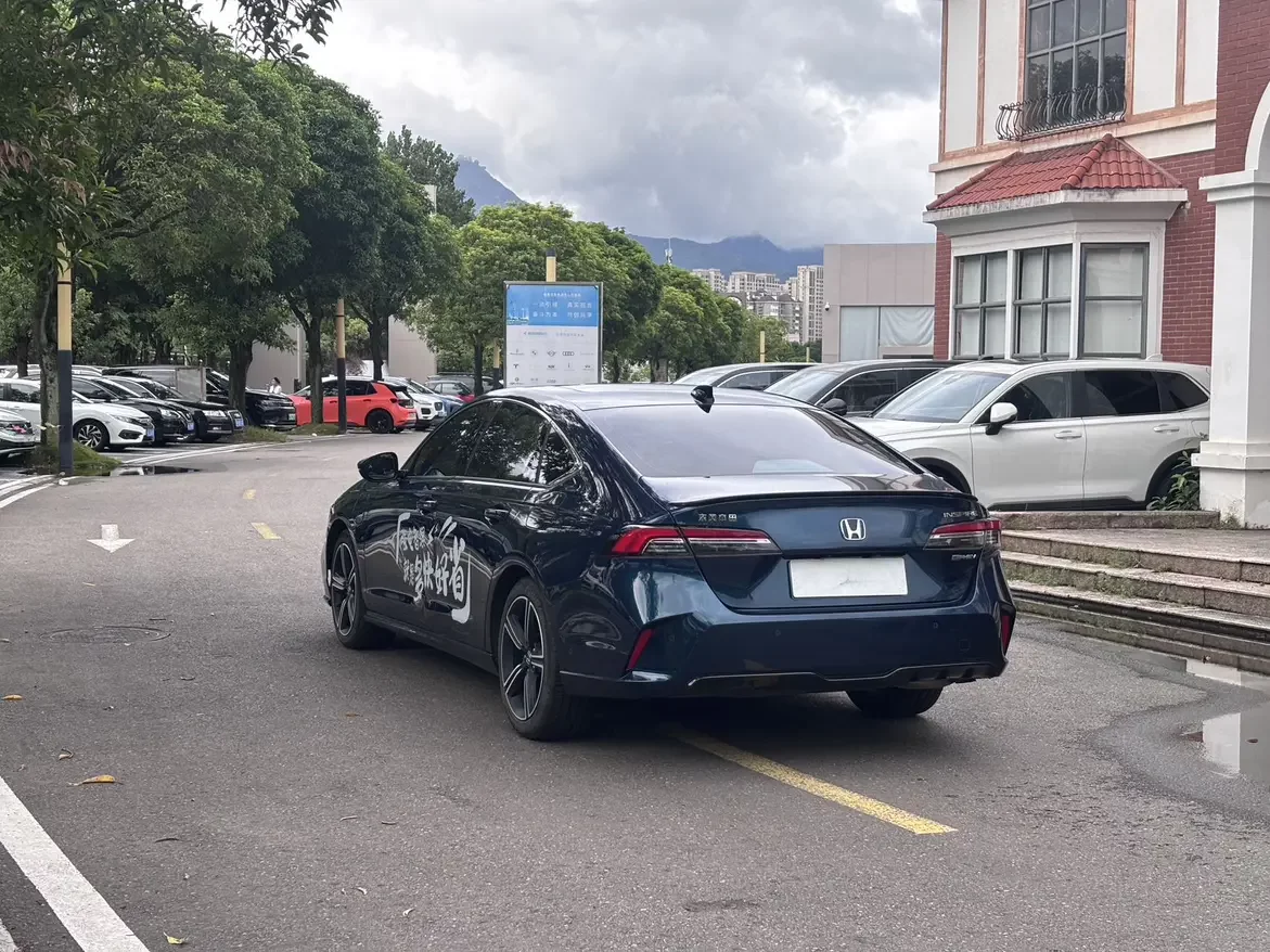 Honda Inspire (PHEV)