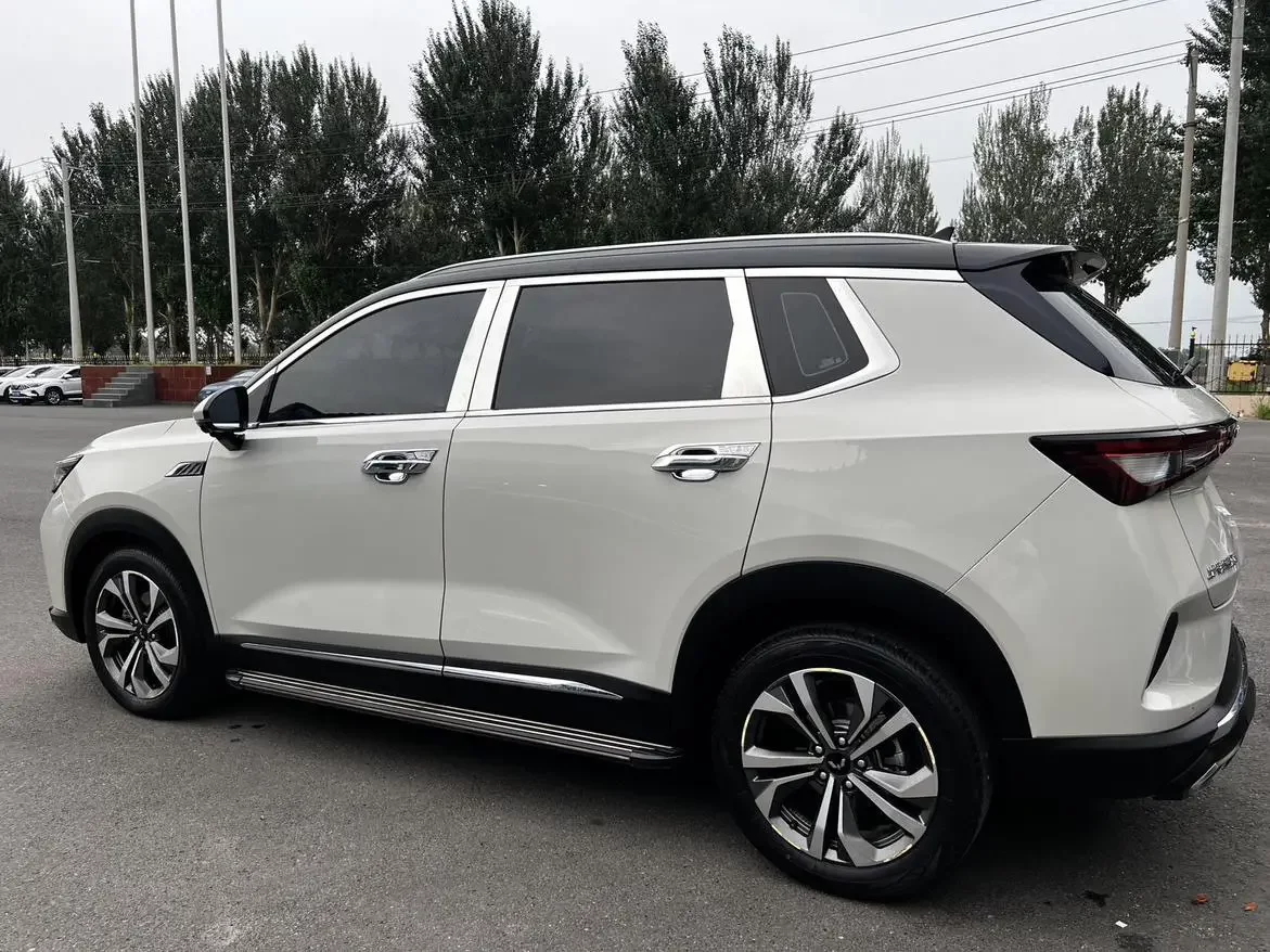 Wuling Asta