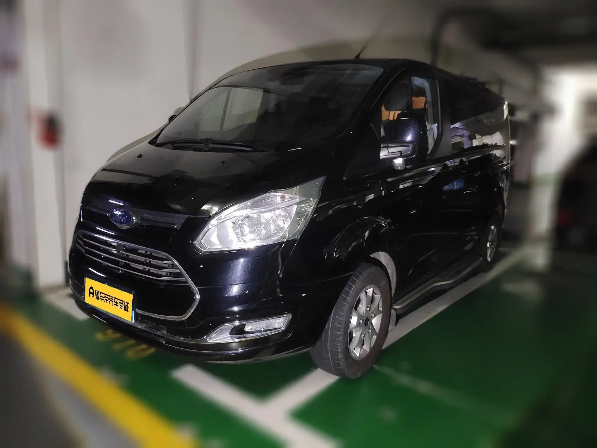 Ford Toureo  из Китая