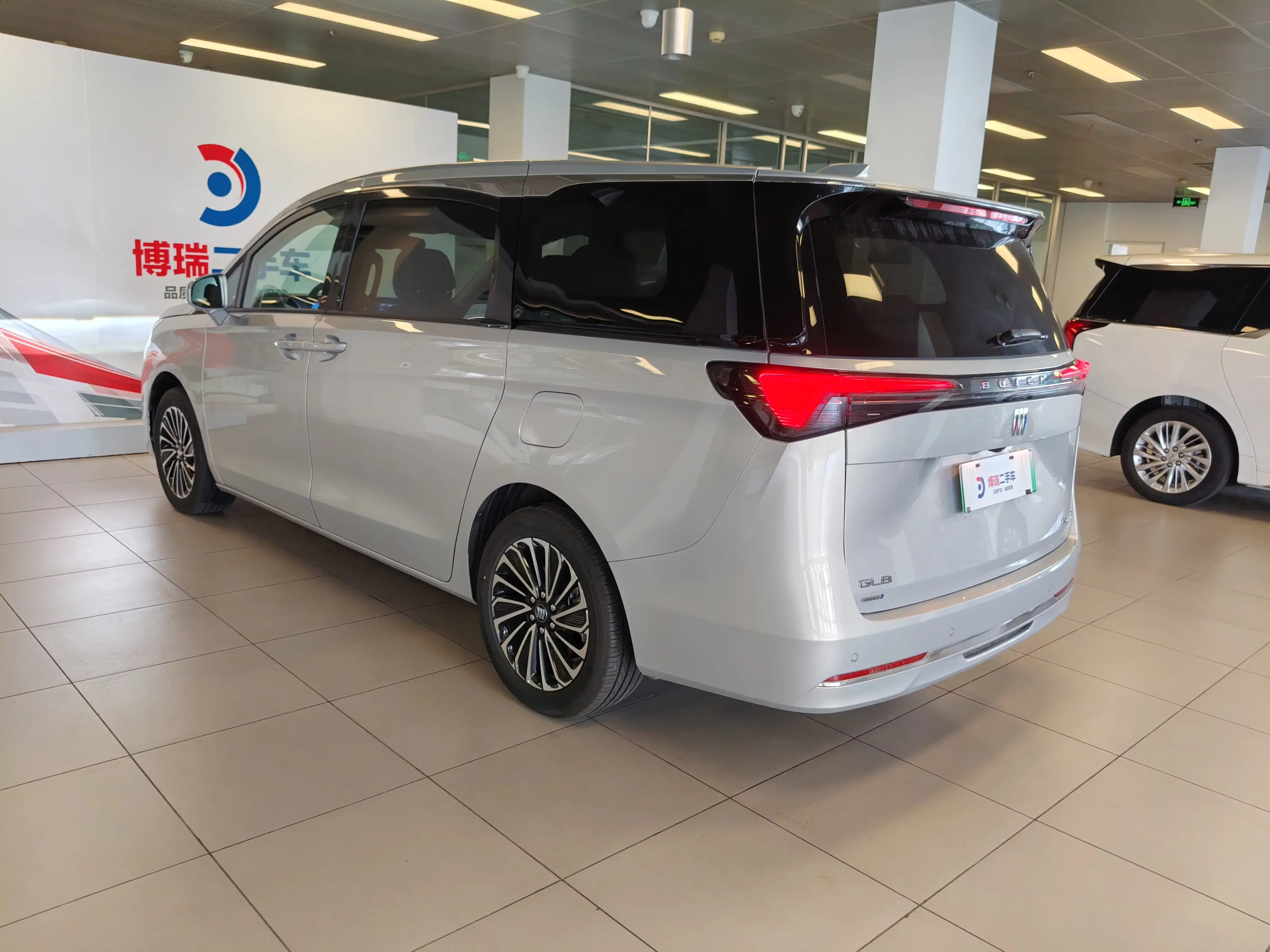 Buick GL8 PHEV