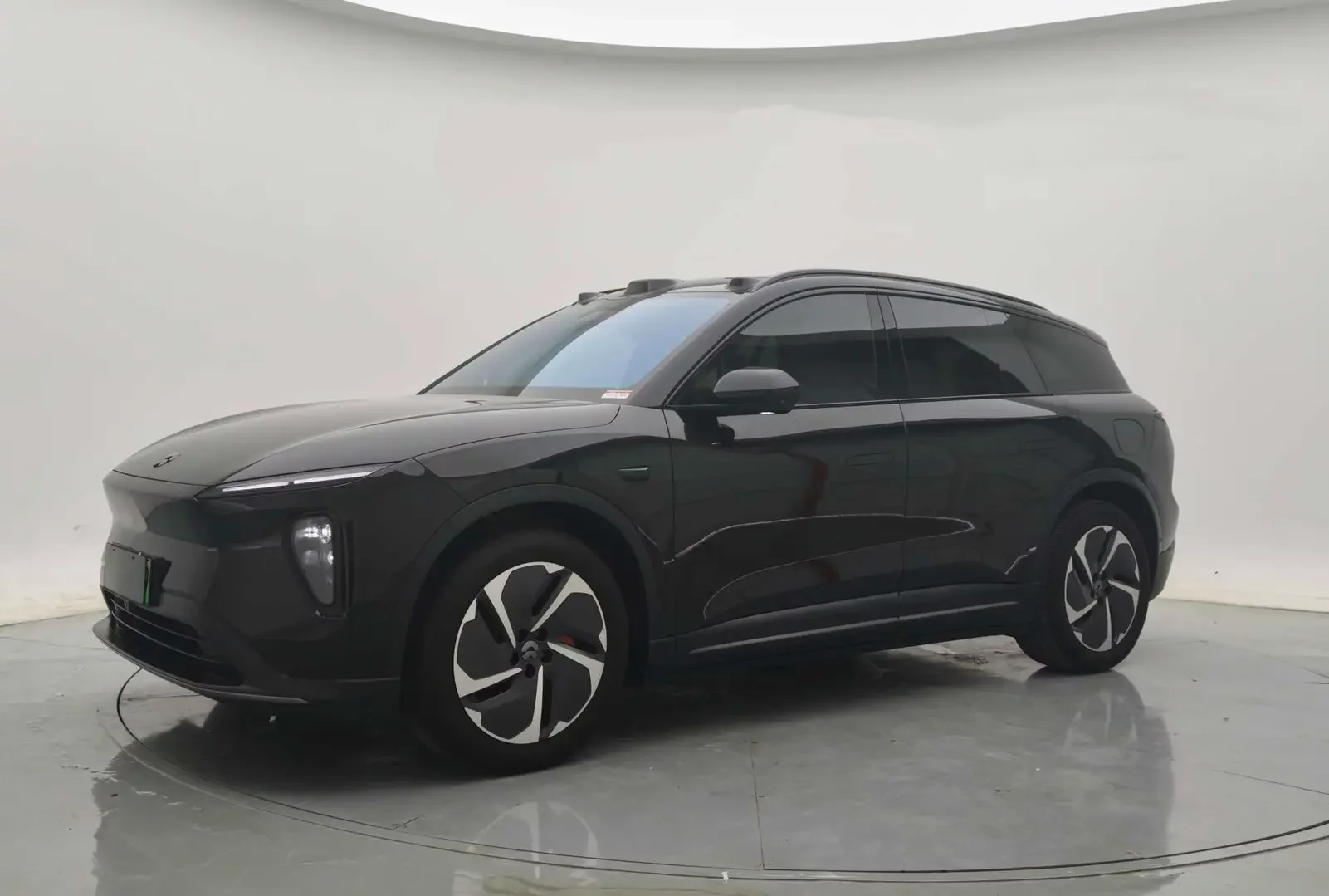 NIO ES6
