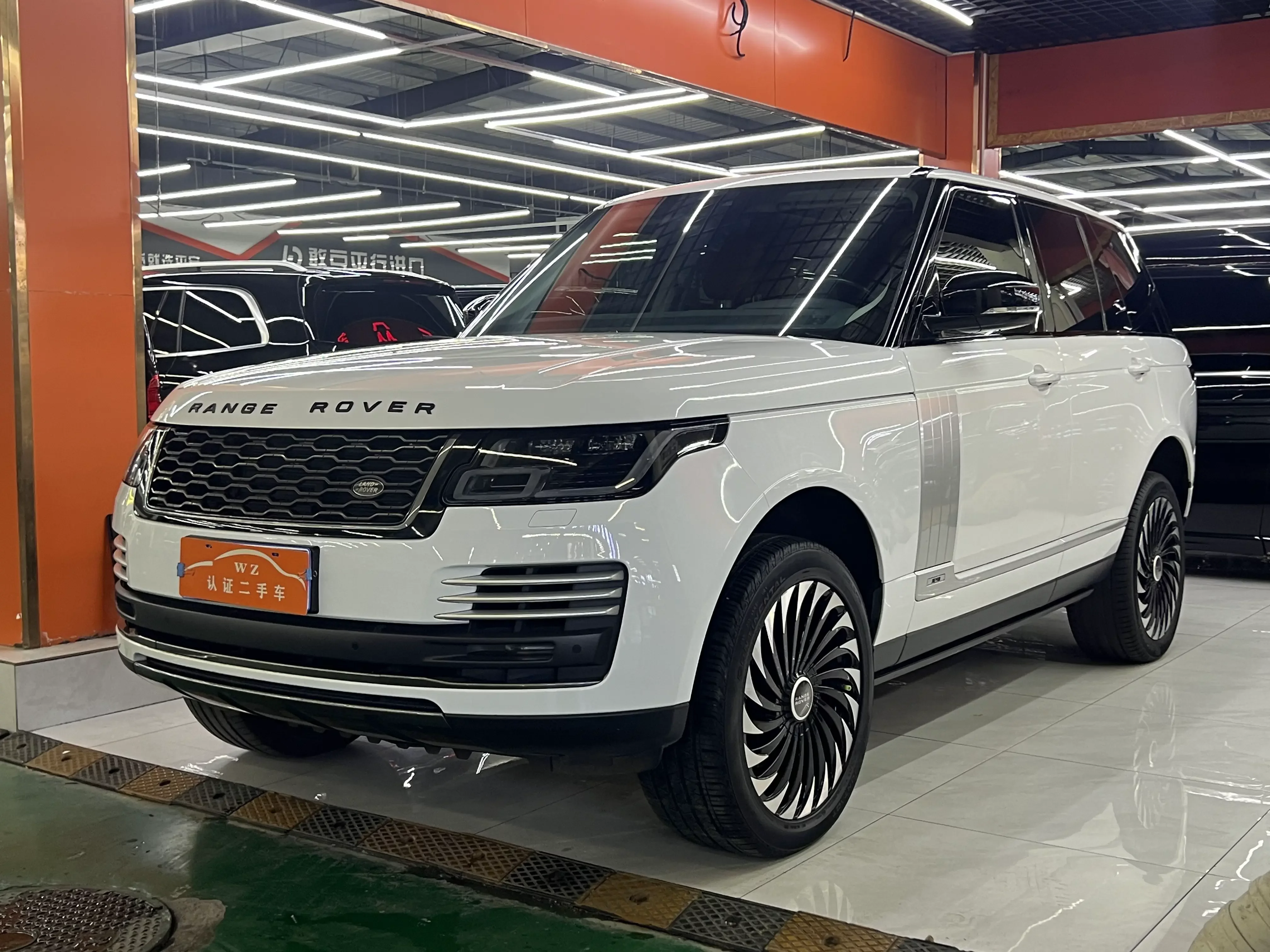 Land Rover range rover
