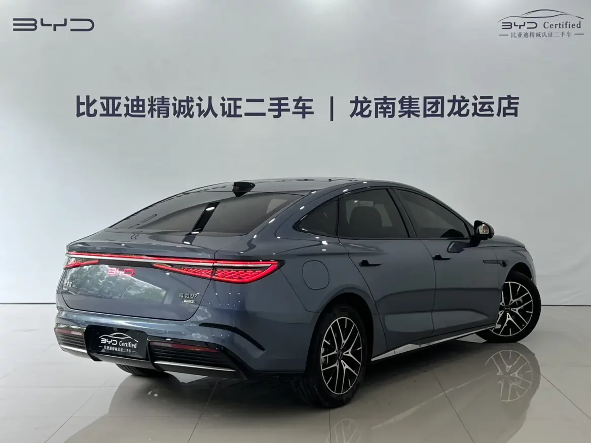 BYD Seal 07DM
