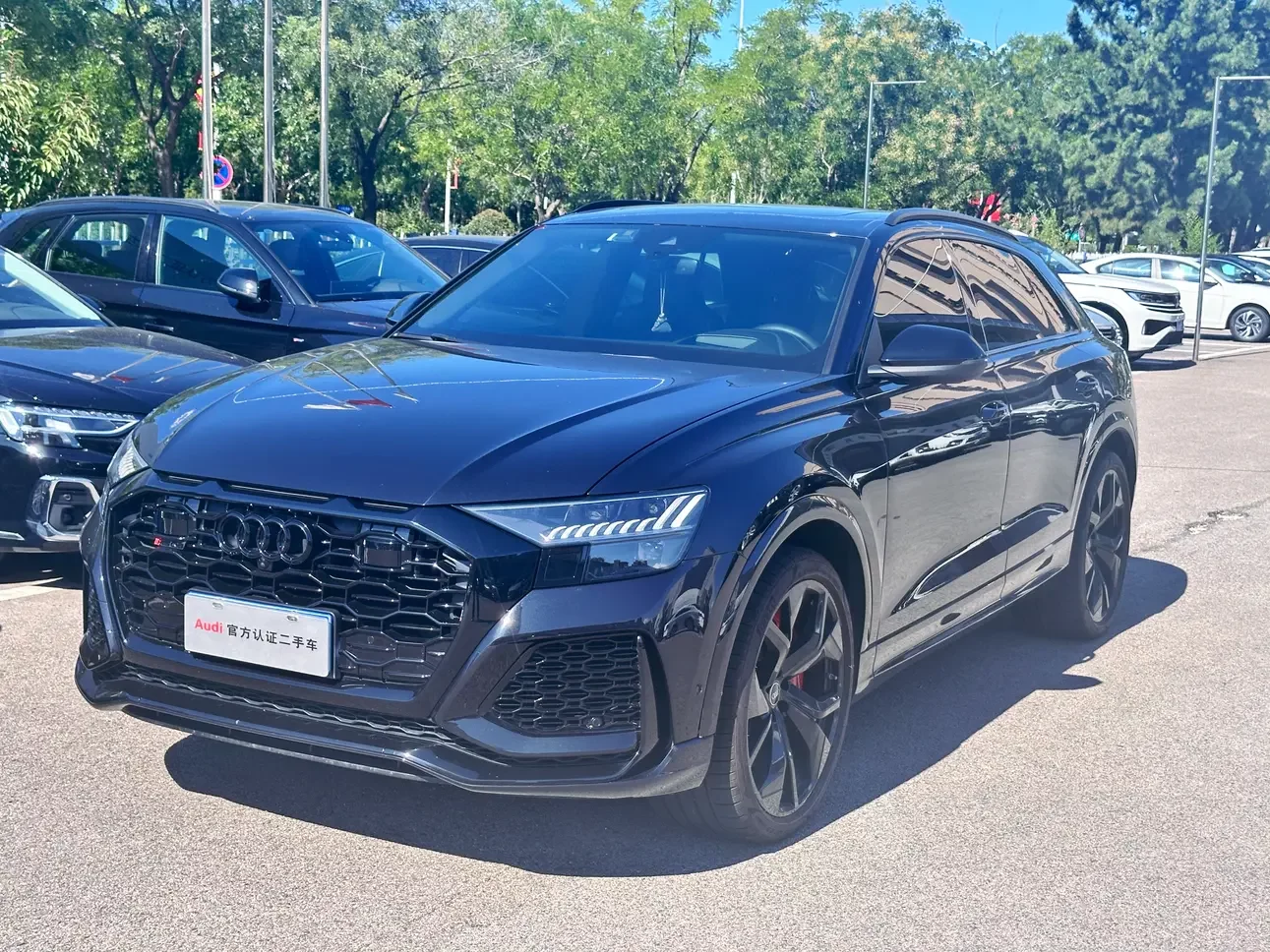 Audi RS Q8  из Китая