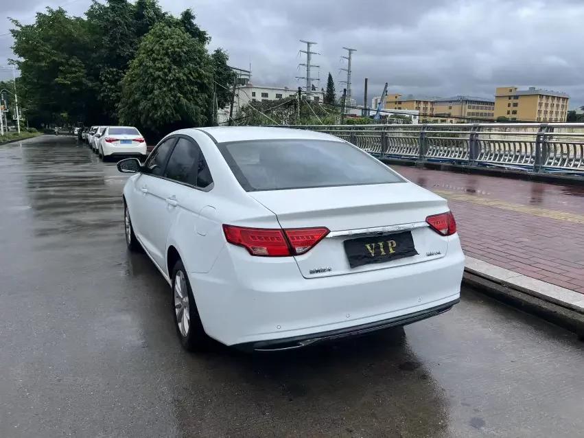 Geely Emgrand GL